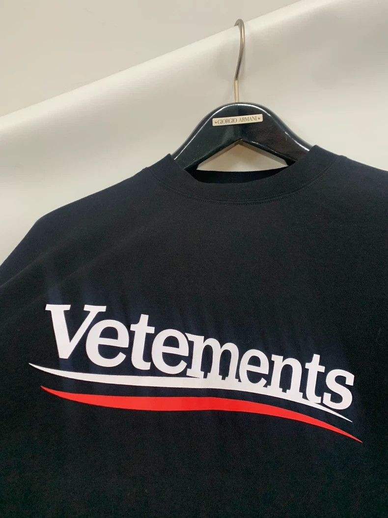 Vetements Vetements Men's short-sleeve T-shirt, size M Size US M / EU 48-50 / 2 - 4 Thumbnail