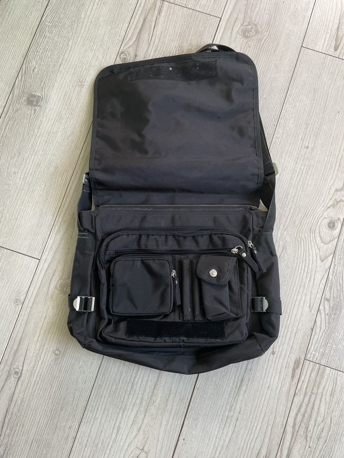 George Gina & Lucy GEORGE GINA & LUCY GGL Goodbye Johnny Black Shoulder Bag Size ONE SIZE - 7 Thumbnail