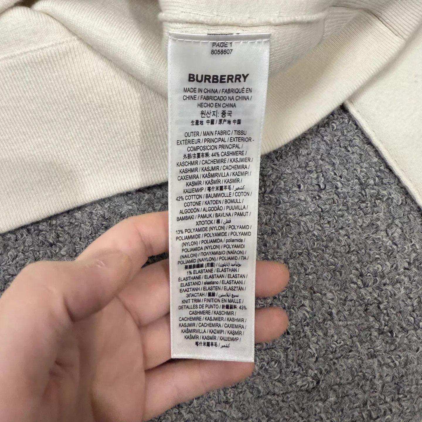 Burberry Burberry White Cashmere Knit Zip Hoodie M 99 New Size M / US 6-8 / IT 42-44 - 4 Thumbnail