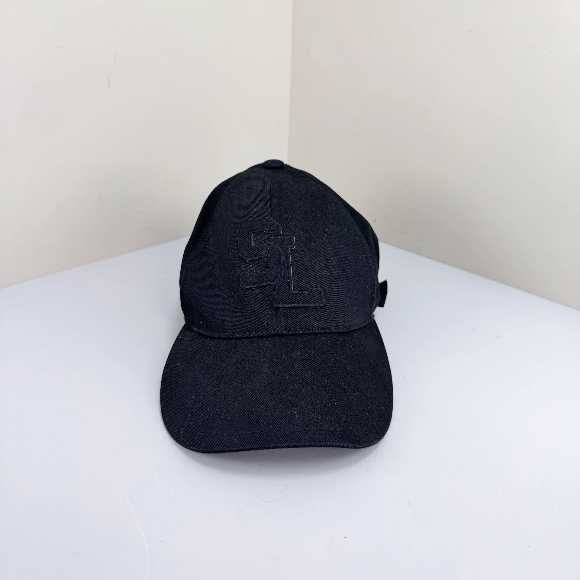 Saint Laurent Paris Saint Laurent Embroidered Logo 59cm 99 New Hat Size ONE SIZE - 1 Thumbnail