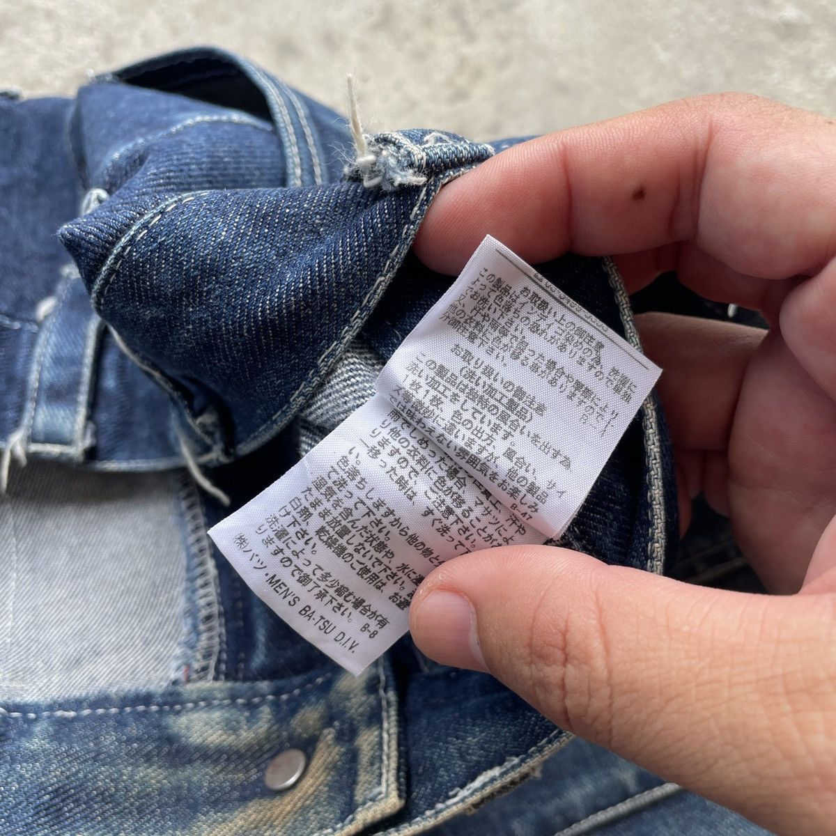 Japanese Brand RARE🔥 Vintage BONDAGE Japanese Faded PUNK Denim Jeans Pants Size US 28 / EU 44 - 9 Thumbnail