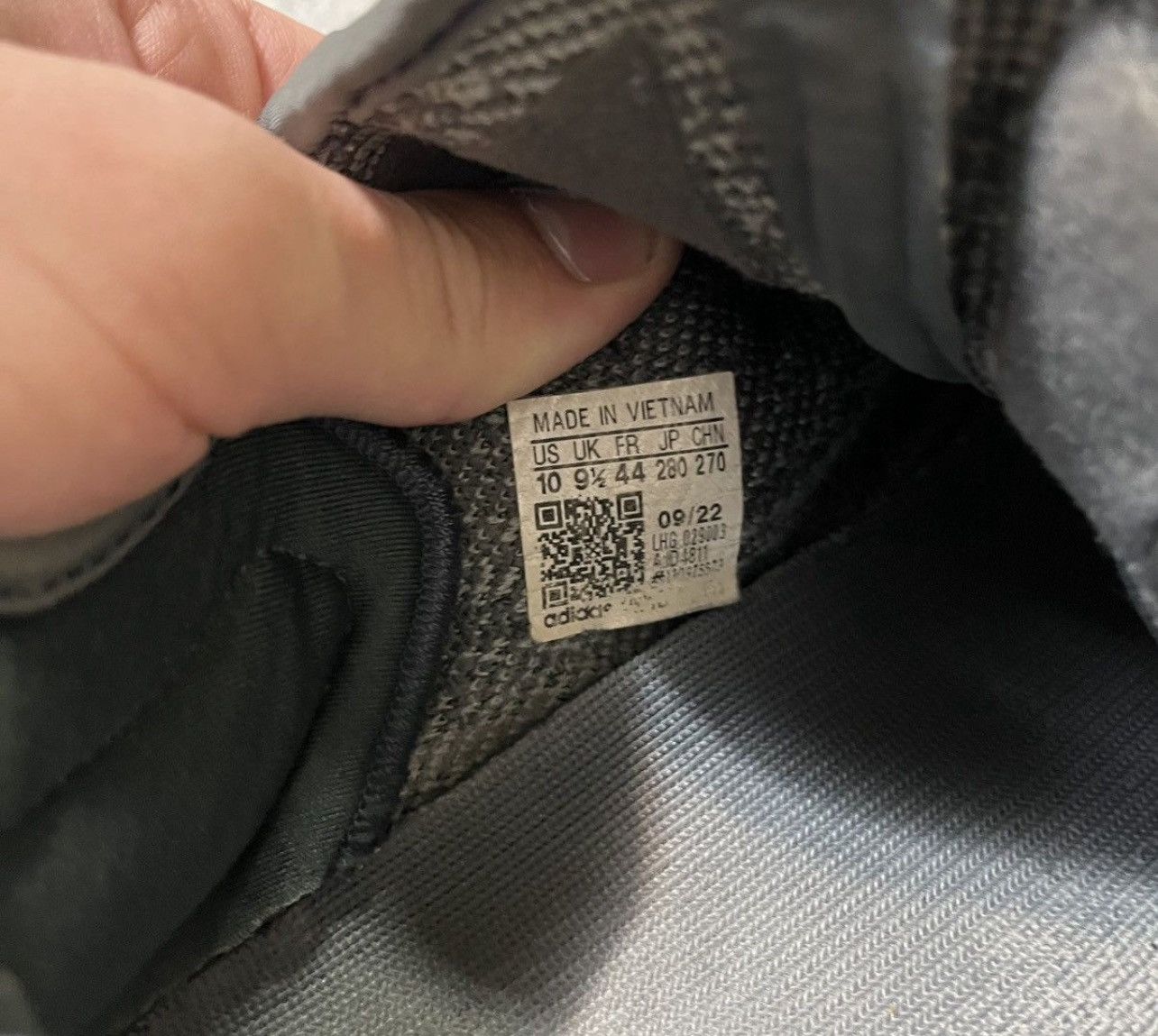 Adidas adidas Yeezy Boost 350 V2 Moonrock Size 44 Size US 11 / EU 44 - 9 Thumbnail