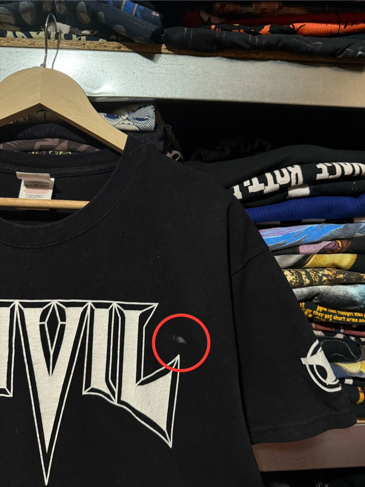 Band Tees Vintage Anvil Pounding Metal Rock 2016 Band T-Shirt Y2K Hype Size US XL / EU 56 / 4 - 8 Thumbnail