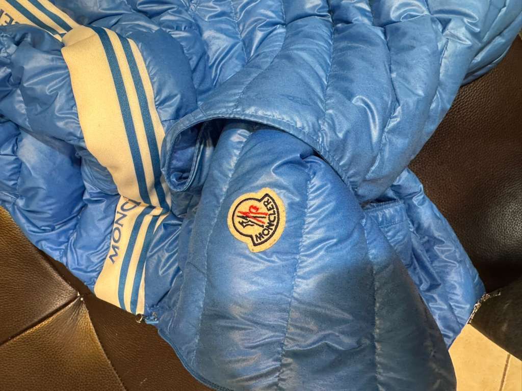Moncler Moncler clai quilted full zip hooded vest Size US L / EU 52-54 / 3 - 22 Thumbnail