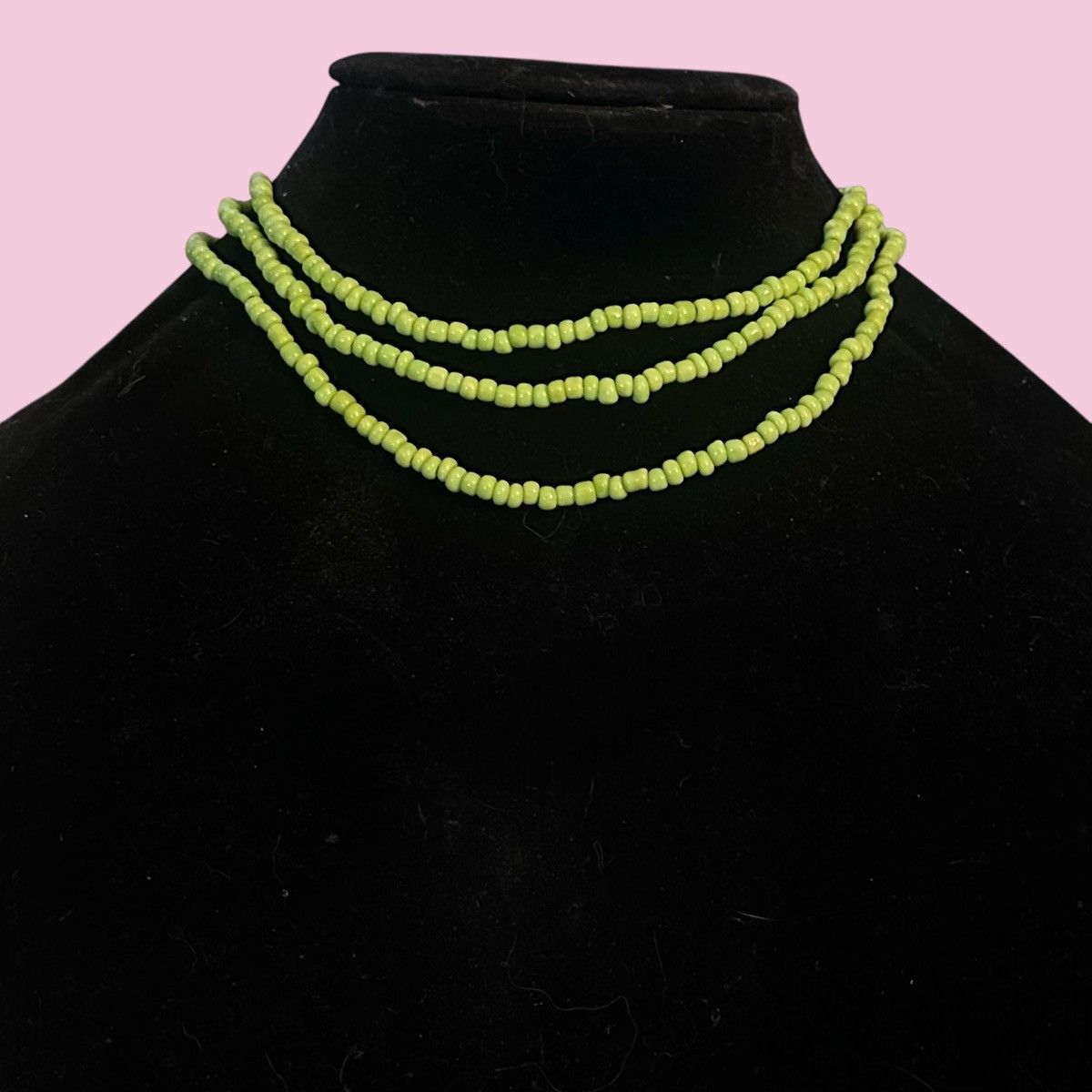 Vintage Vintage long lime green glass bead necklace Size ONE SIZE - 2 Thumbnail