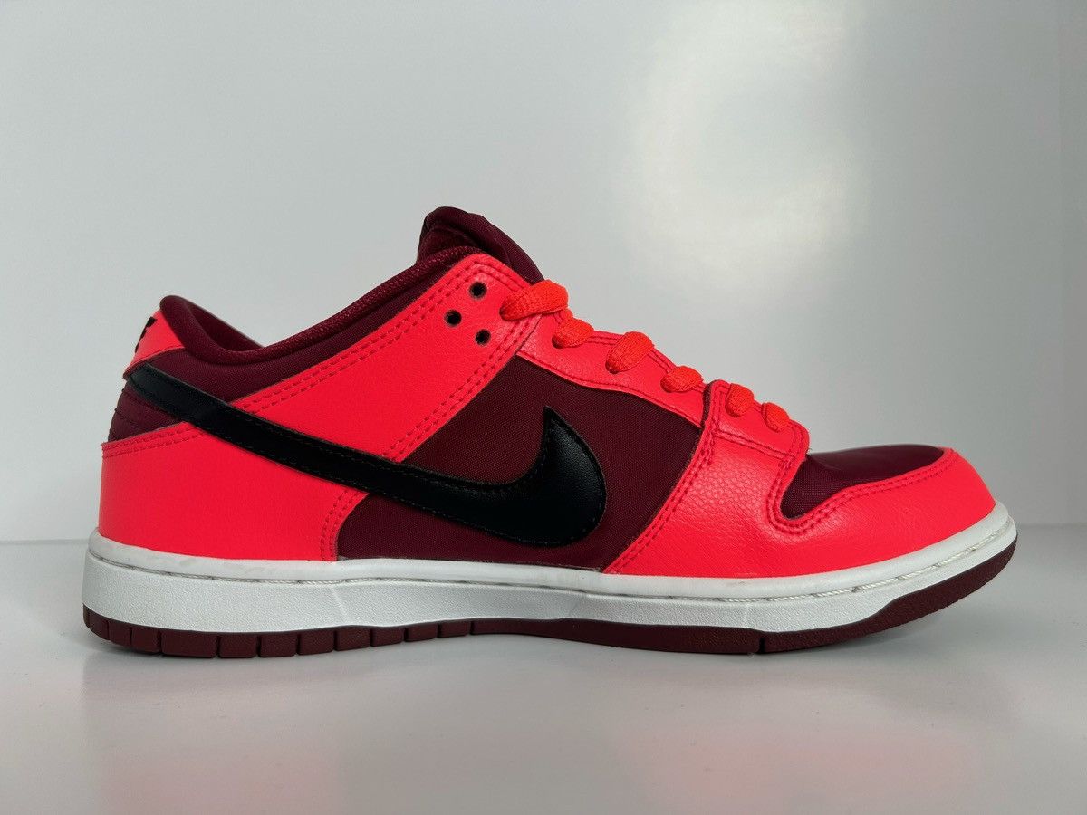 Nike SB Nike Sb Dunk Low Laser Crimson Size US 8.5 / EU 41-42 - 17 Thumbnail