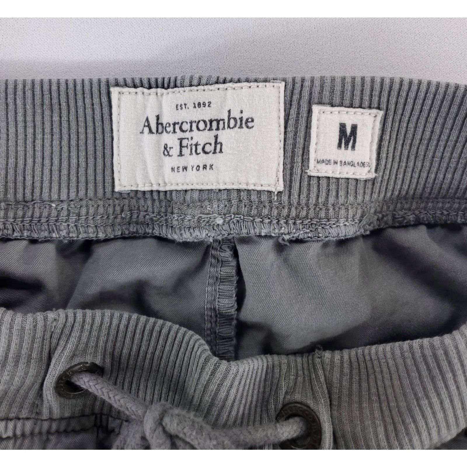 Abercrombie & Fitch Abercrombie & Fitch Jogger Pants Zip Pocket Gray Green Drawstring Mens M Size US 31 - 3 Thumbnail