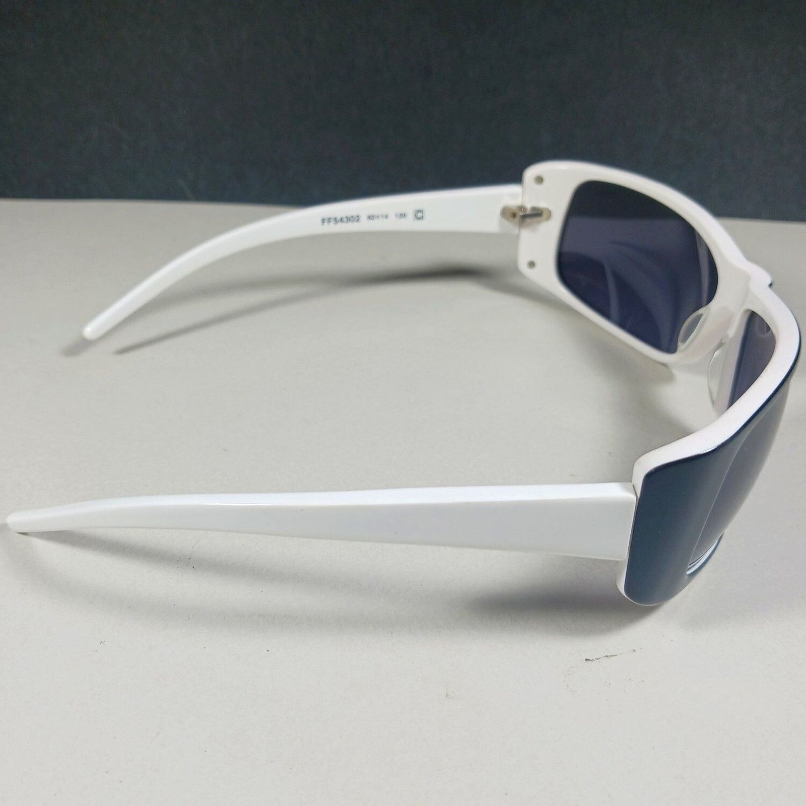 Designer × GF Ferre GF Ferre FF54302 White/Black Subtle Designer Wrap Sunglasses Size ONE SIZE - 7 Thumbnail