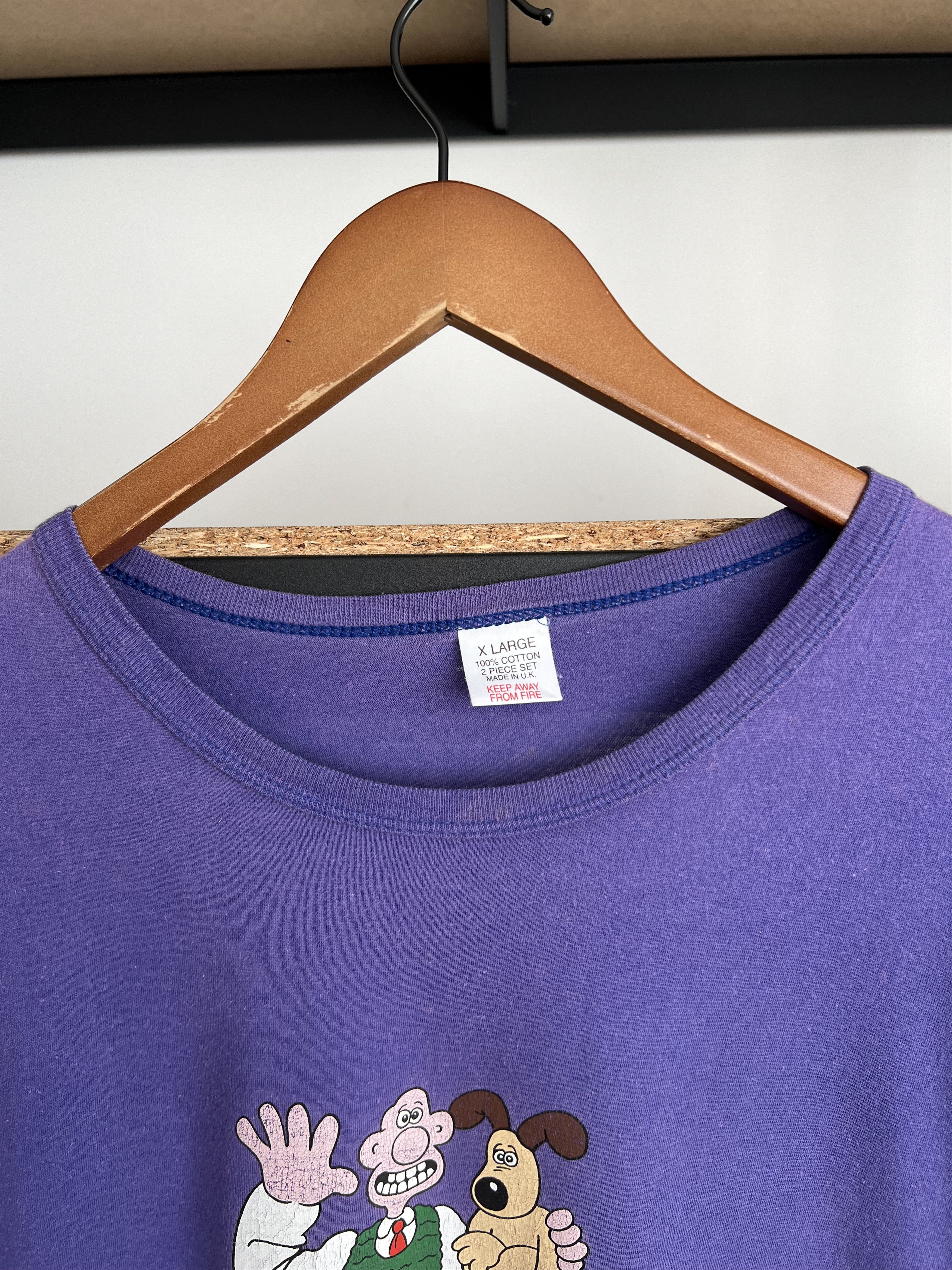 Cartoon Network Vintage 1989 Wallace and Gromit Cartoon Purple T-shirt Size US XL / EU 56 / 4 - 10 Thumbnail