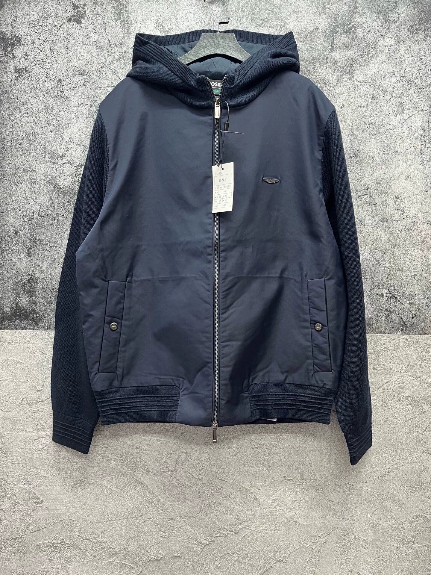 Hugo Boss HUGO BOSS x Aston Martin Logo Hoodie M Size US M / EU 48-50 / 2 - 1 Thumbnail