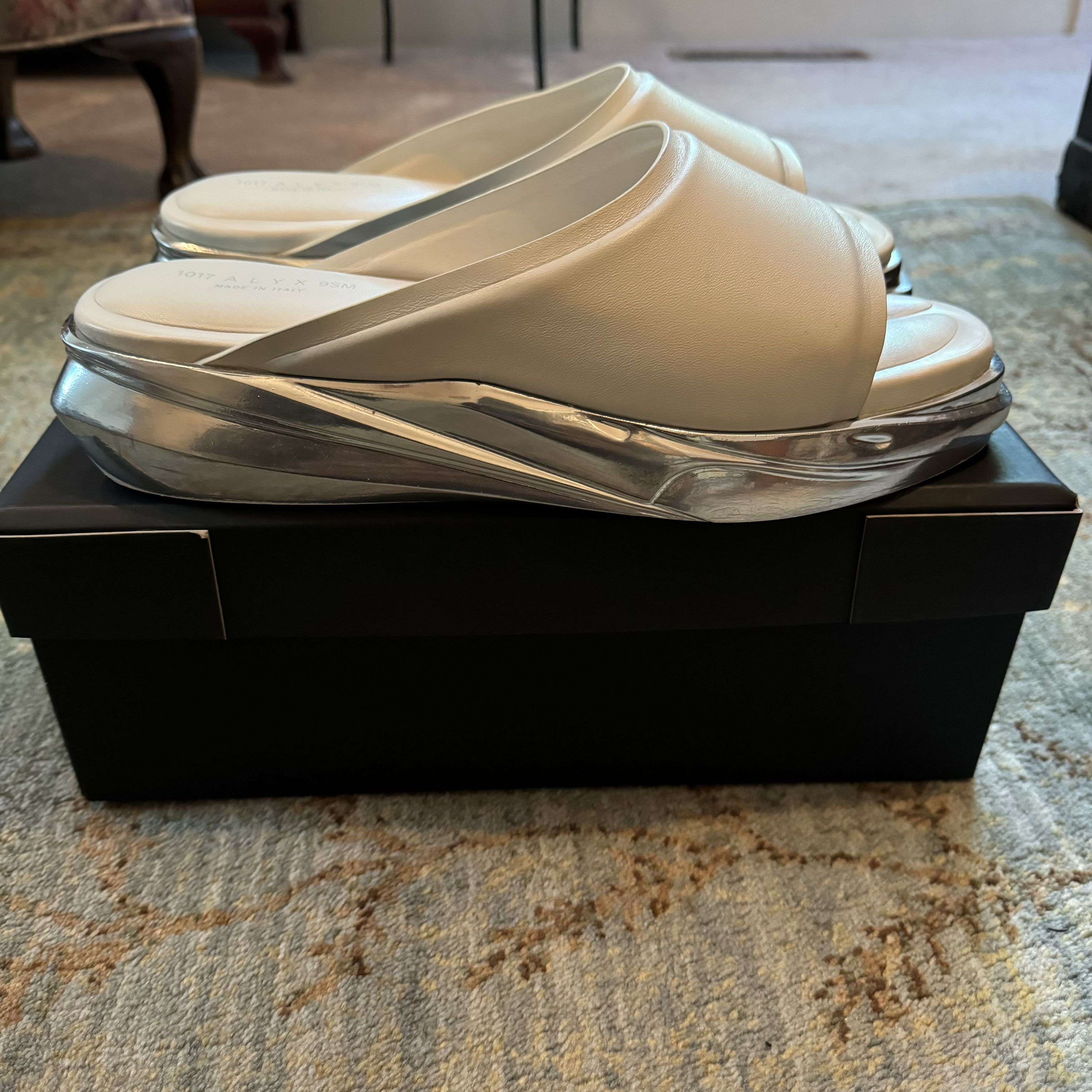1017 ALYX 9SM Retail $680 Size US 9 / EU 42 - 4 Thumbnail