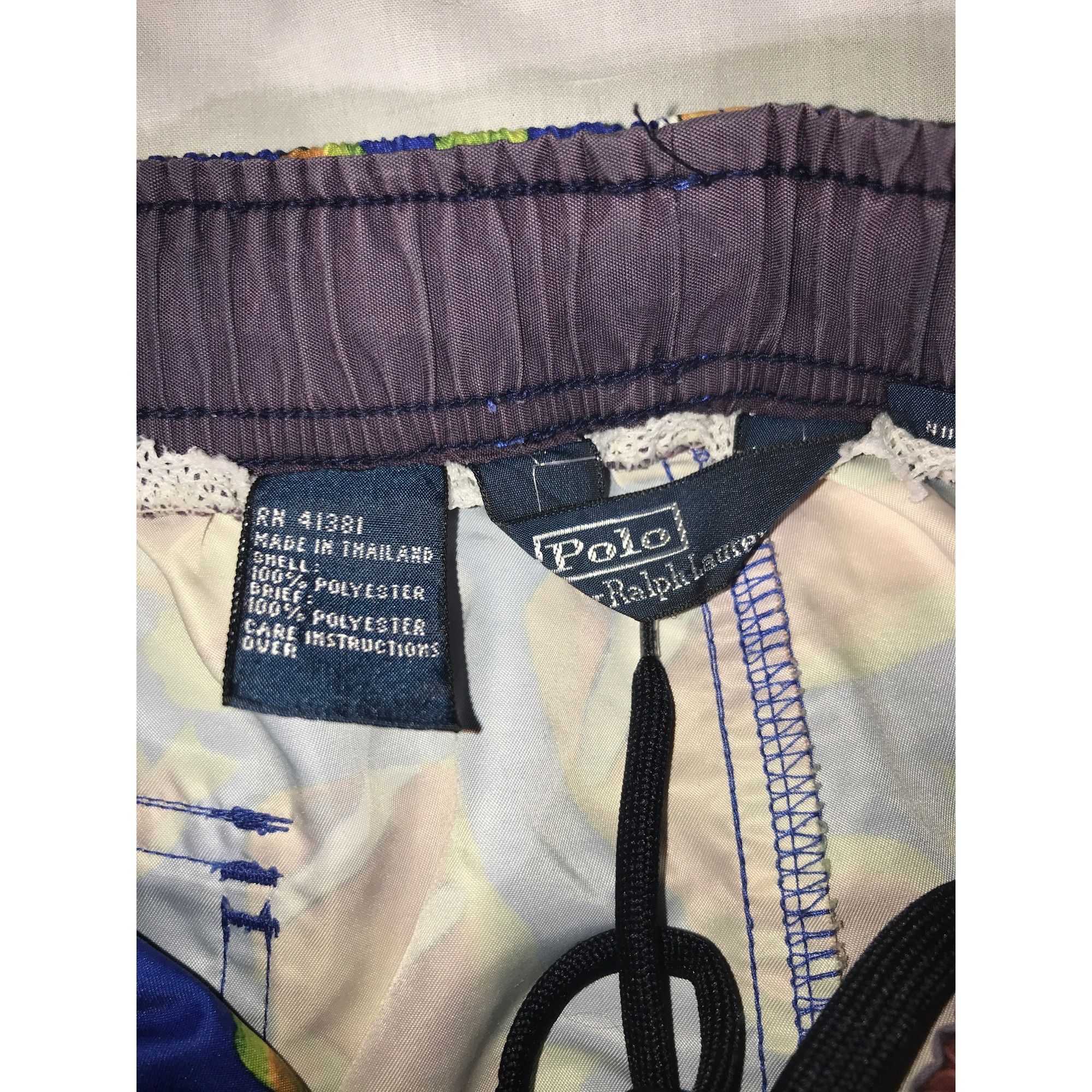 Polo Ralph Lauren Polo Ralph Lauren Men's Unique Koi Fish Print Swim Trunks Size US 34 / EU 50 - 4 Thumbnail