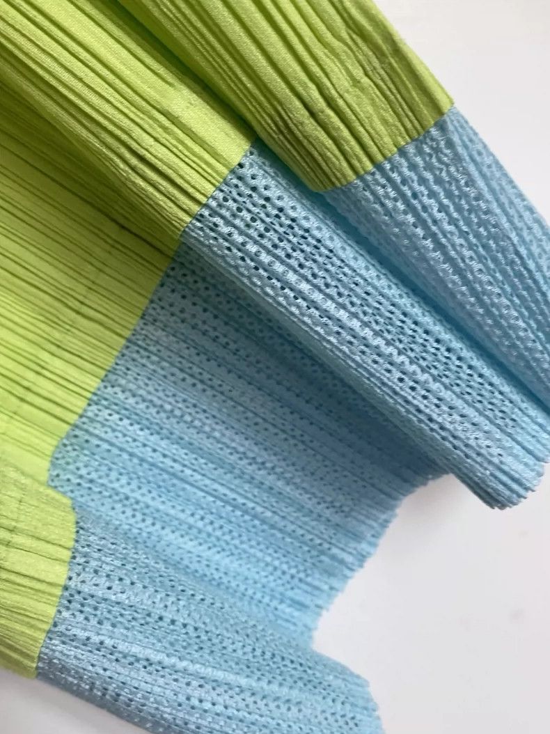 Issey Miyake Issey Miyake size:3 Green pleated skirt Size 22" - 6 Thumbnail