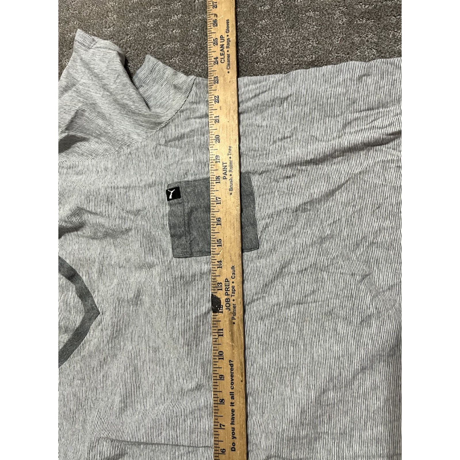 Puma Puma Men T-Shirt XXL Gray Striped V-Neck Pocket Logo Regular 2XL Size US XXL / EU 58 / 5 - 5 Thumbnail