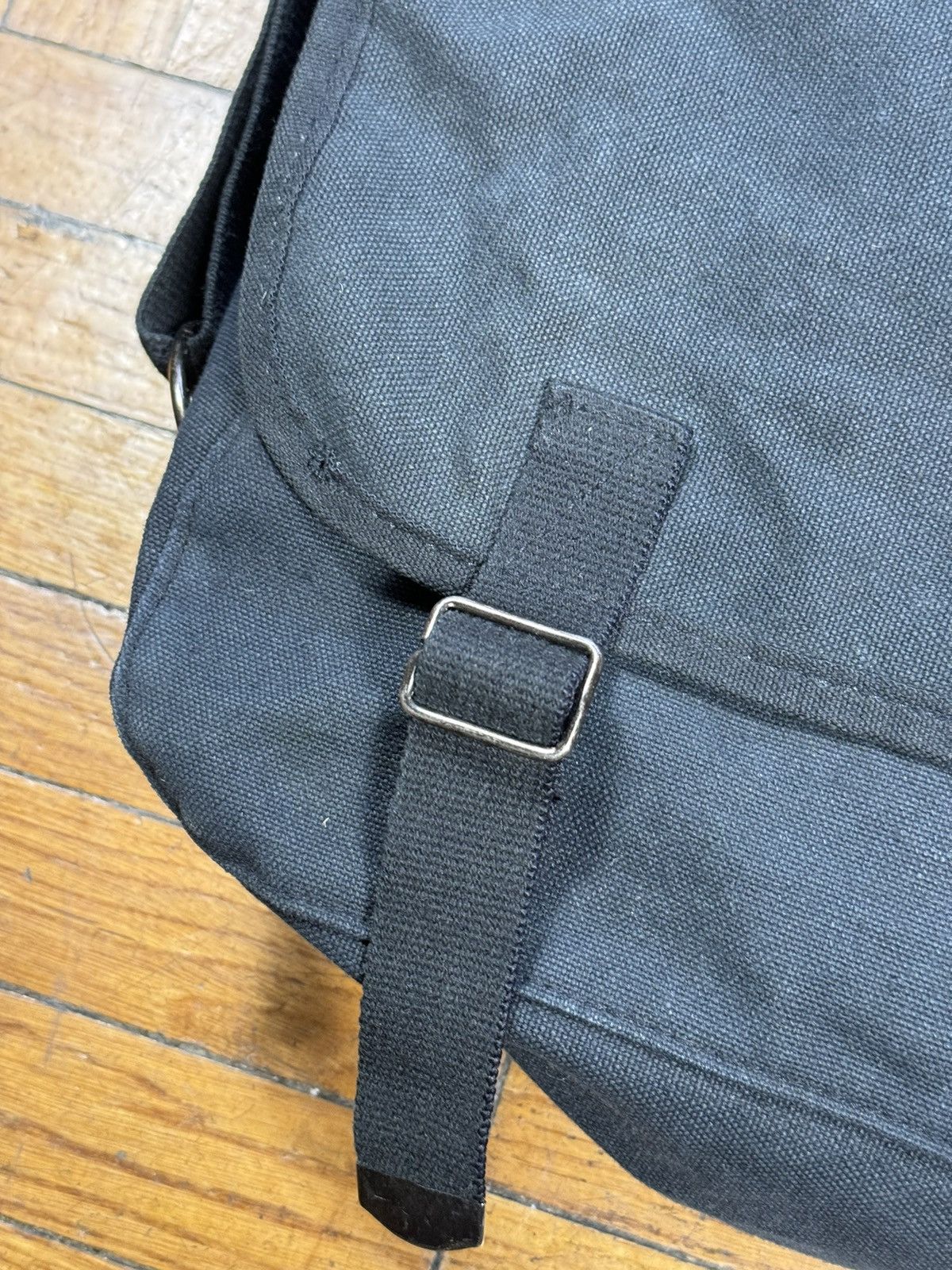 Dr. Martens × Vintage Dr. Martens Air Cushion Sole DM6420 Vintage Rare Army Bag Size ONE SIZE - 4 Thumbnail
