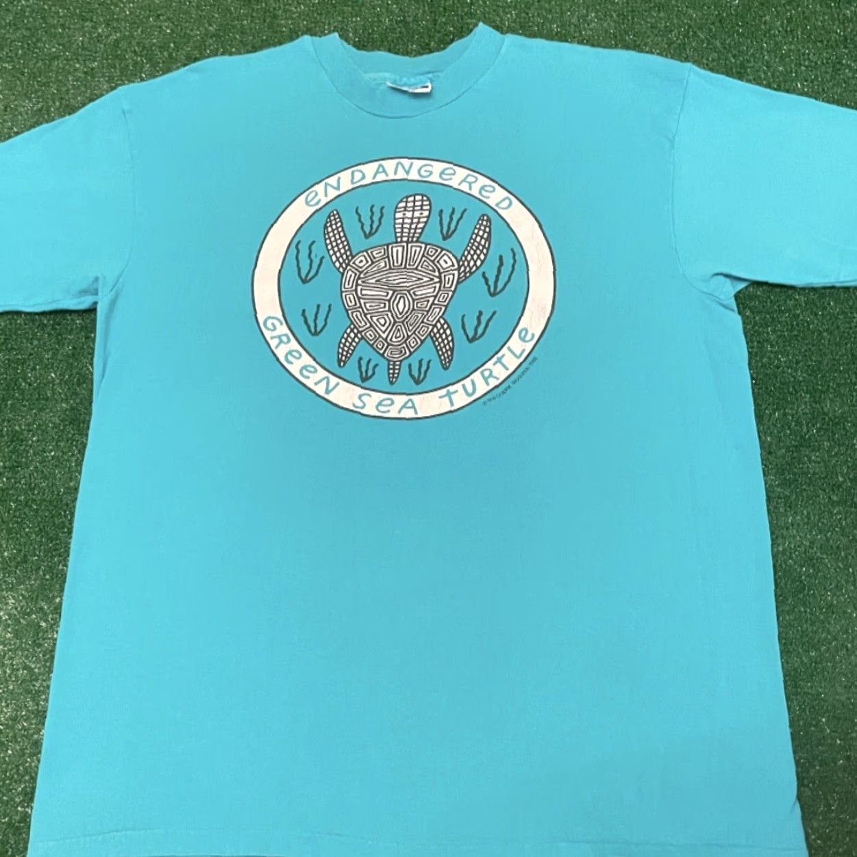 Vintage VINTAGE Endangered Green Sea Turtle Nature Art Tee Shirt XL 90s 80s VTG 1988 Blue Men Size US XL / EU 56 / 4 - 3 Thumbnail