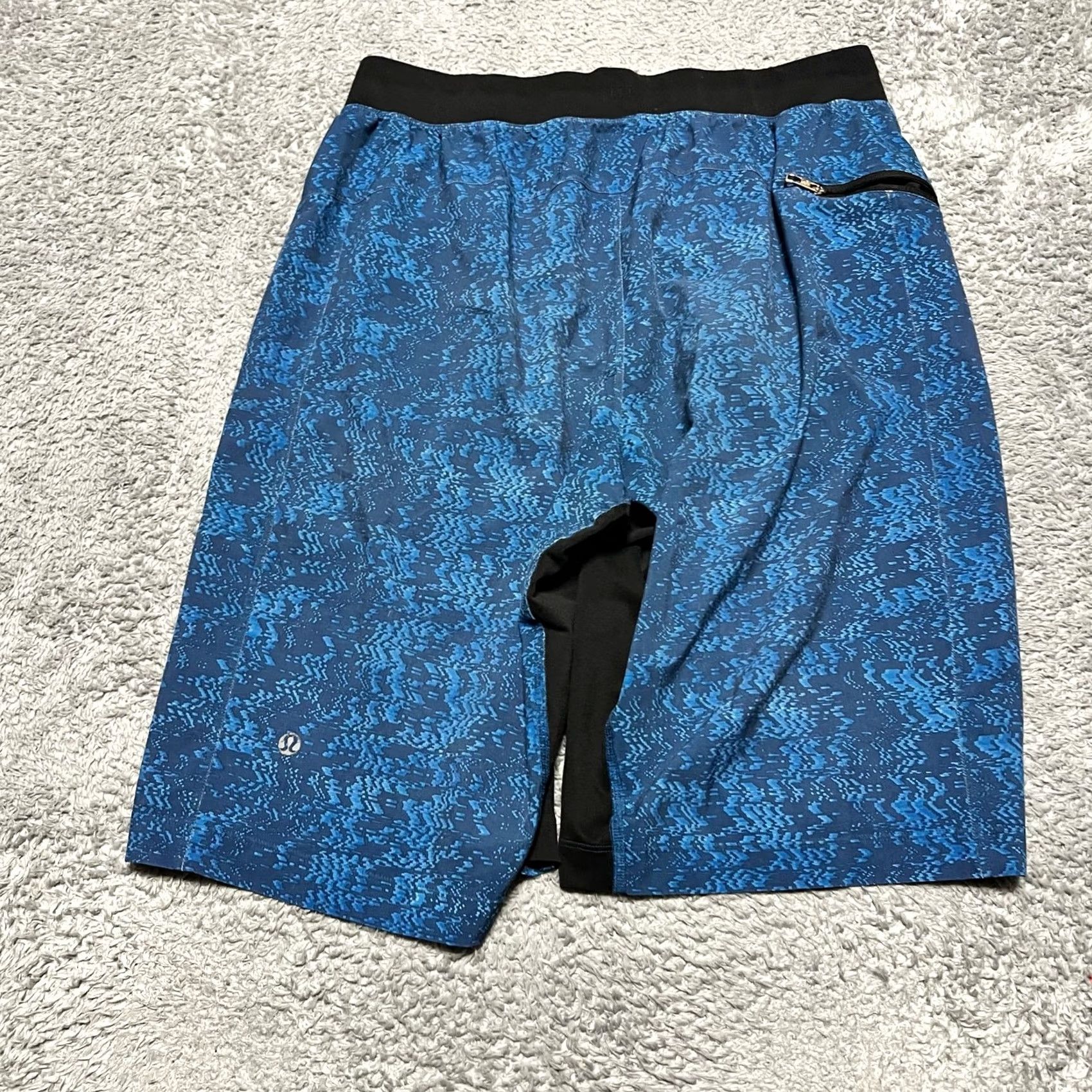 Lululemon Lululemon Shorts Mens Medium T.H.E. Drawstring Waist Blue Multi *** Blue Multi Mens Medium Lululemon Shorts Athletic Active Wear Size US 31 - 3 Thumbnail