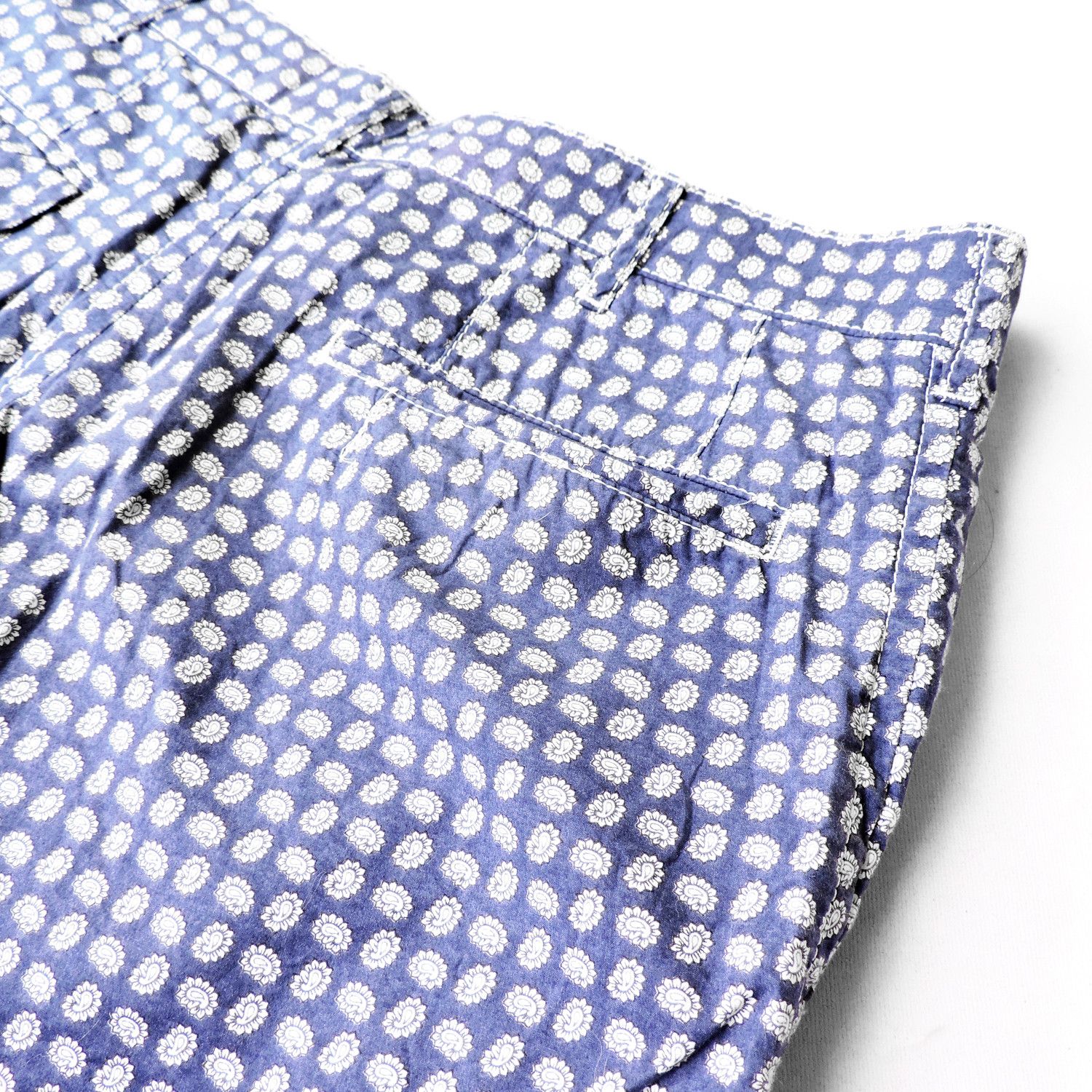 Comme des Garcons COMME DES GARÇONS HOMME PAISLEY PATTERN SHORT PANTS Size US 31 - 8 Thumbnail