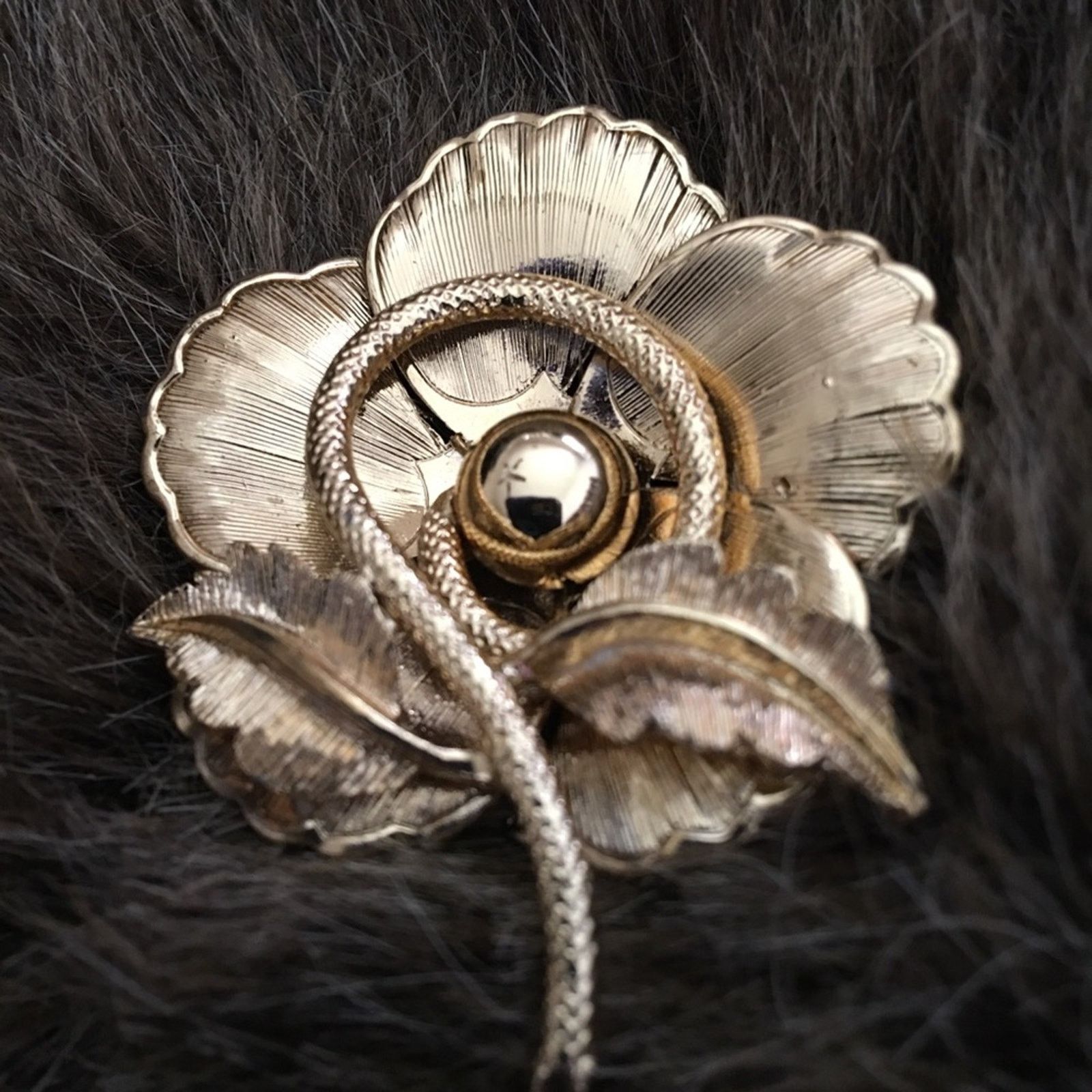 Vintage Vintage 80s shiny gold tone flower brooch pin Size ONE SIZE - 3 Thumbnail