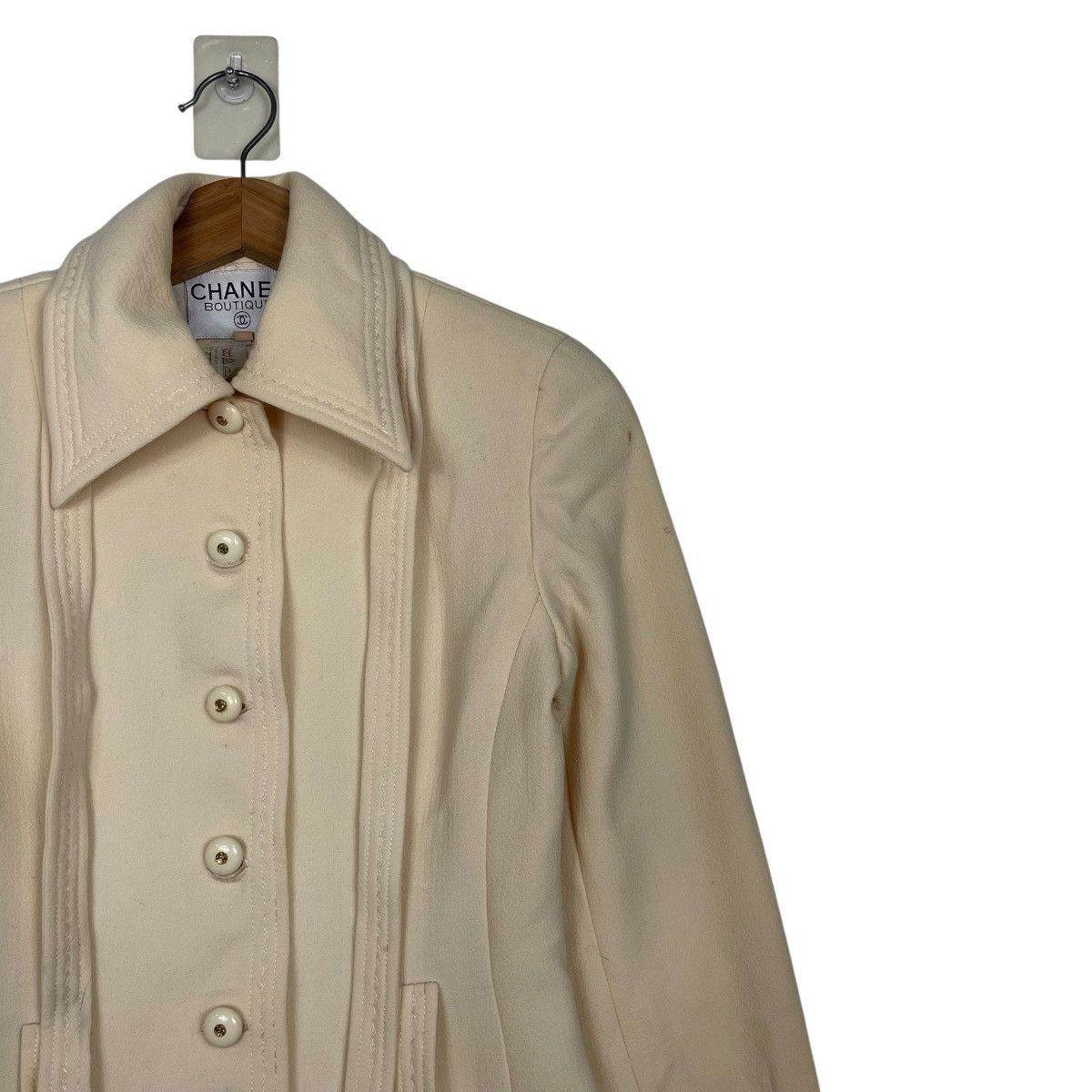 Chanel Vintage Chanel Boutique Light Brown Jacket Size XS / US 0-2 / IT 36-38 - 5 Thumbnail