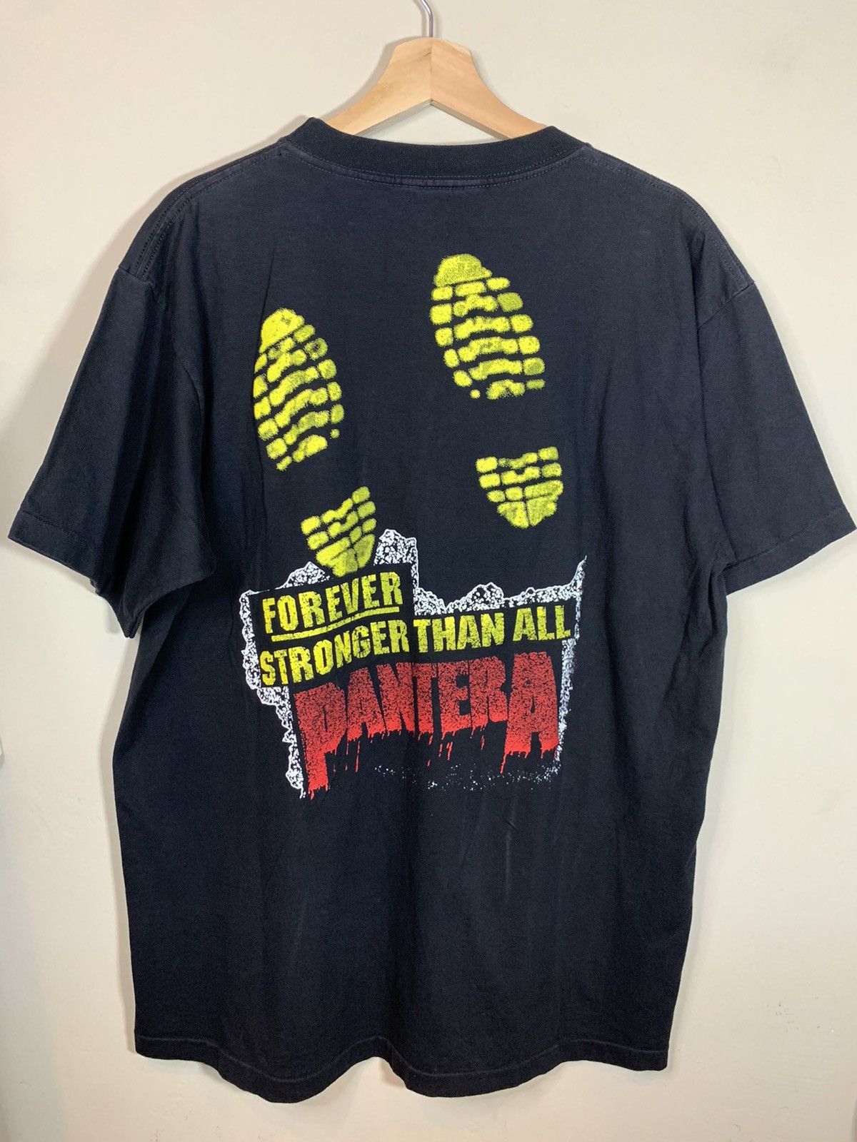 Band Tees × Vintage *RARE* Vintage 90s Pantera Winterland Test Print Band Shirt Size US L / EU 52-54 / 3 - 2 Thumbnail
