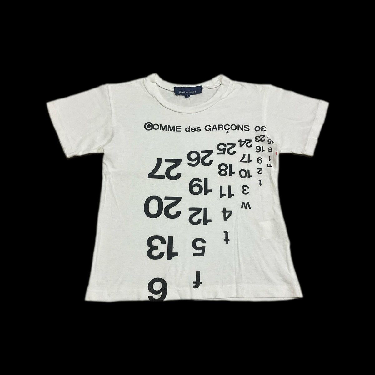 image of Archived Ad1990 Comme Des Garcons Calendar Kids Shirt in White (Size 2XS)