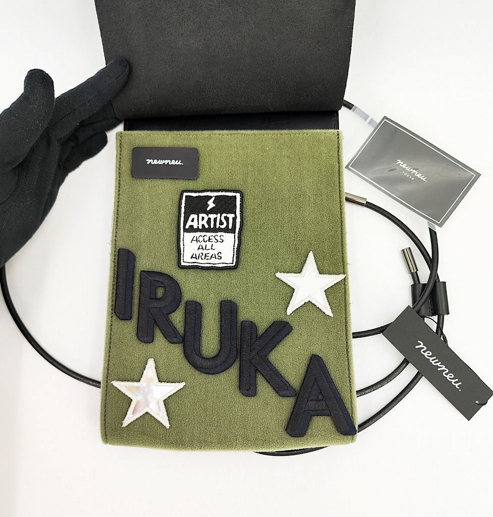 Japanese Brand NEWNEU sling bag JAPAN brand army green based with patches Size ONE SIZE - 7 Thumbnail