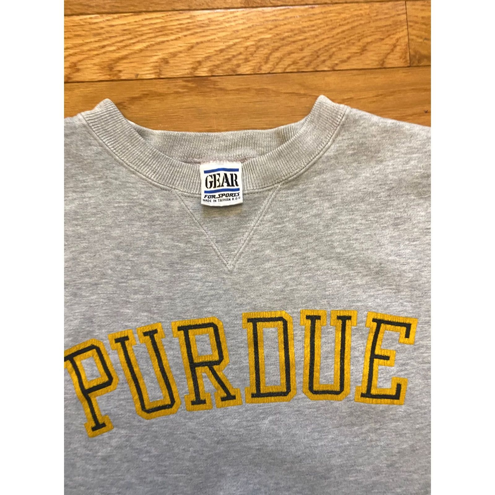 Vintage VINTAGE LEGENDS Purdue Boilermakers Sweatshirt Gray Sz L Mens Crew Neck Long Sleeve Logo Embroidered 90s University College USA Retro Size US L / EU 52-54 / 3 - 4 Thumbnail