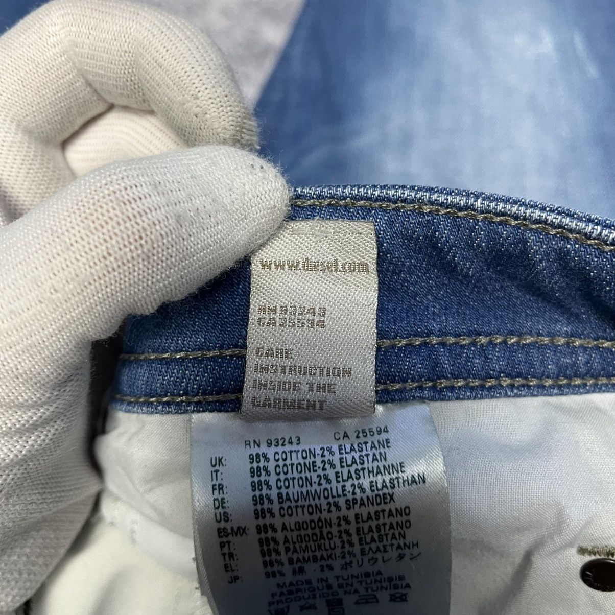 Diesel Vintage Diesel Distressed Denim Jeans Buster Streetwear Y2K Size US 32 / EU 48 - 12 Thumbnail