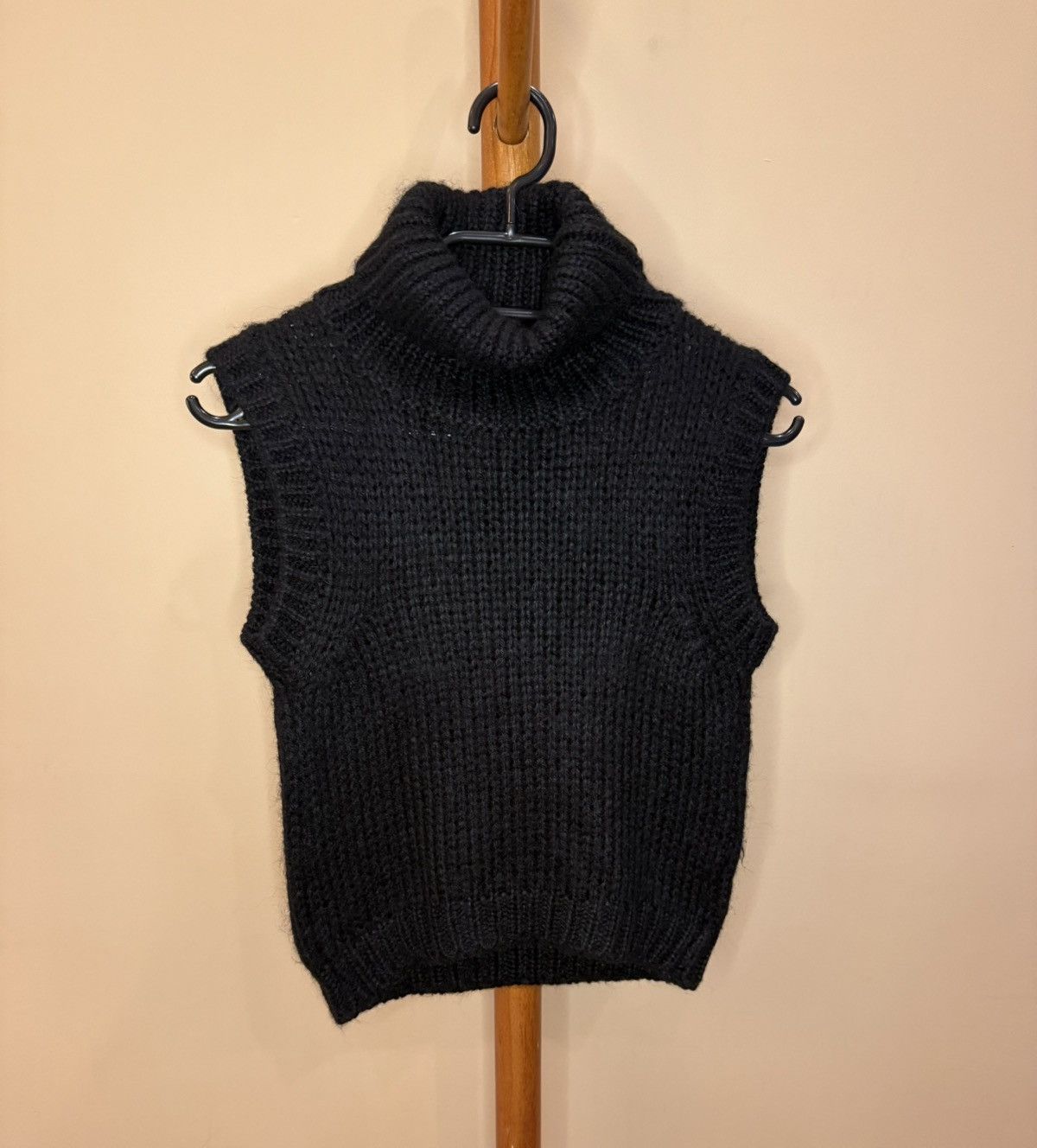 Dolce & Gabbana Dolce & Gabbana knitted turtle neck sweater vest Size XS / US 0-2 / IT 36-38 - 1 Thumbnail
