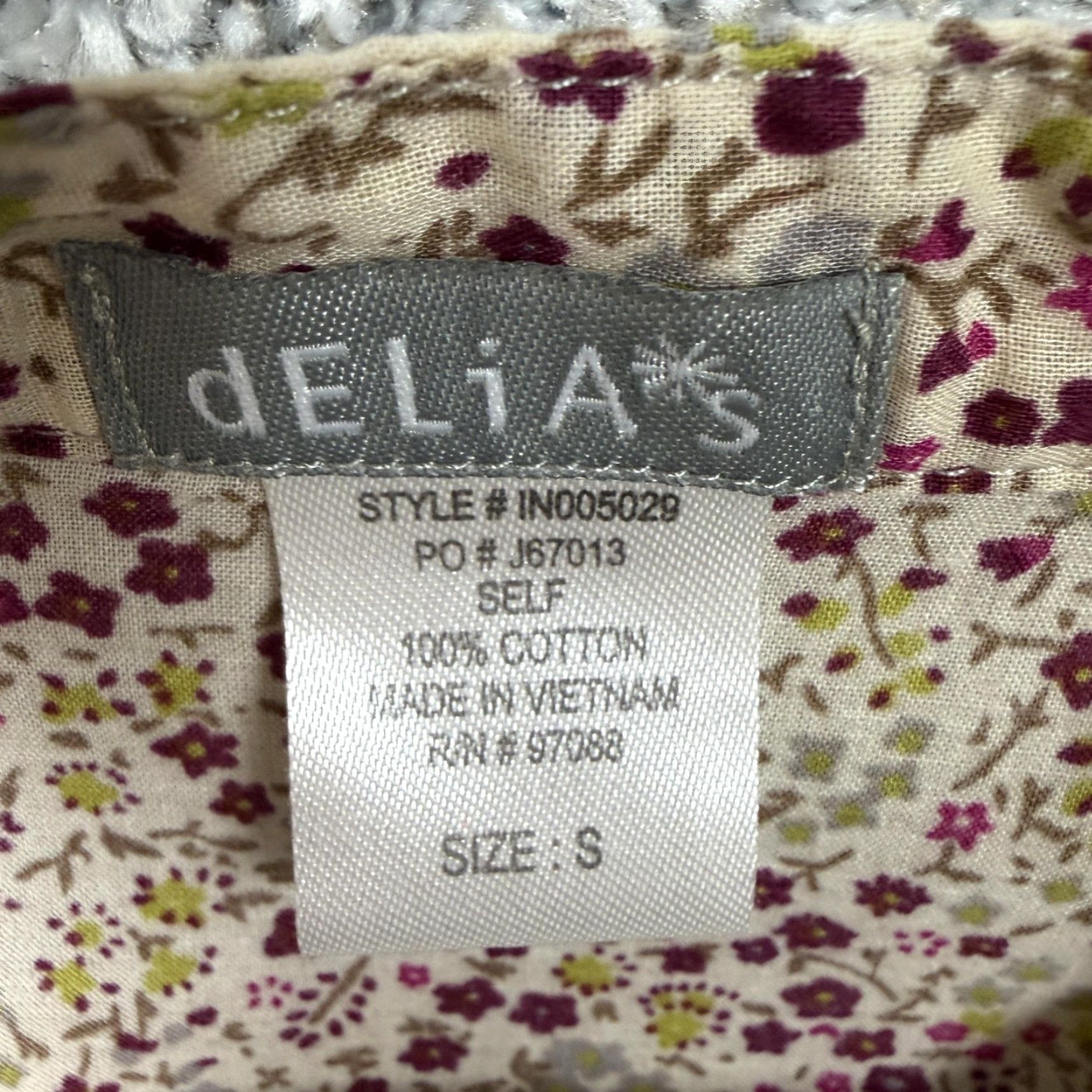 Vintage dELiA*s Blouse Juniors S Beige Floral Tunic 3/4 Sleeve V-Neck Boho Indie Y2K Vintage Women’s? Size S / US 4 / IT 40 - 5 Thumbnail