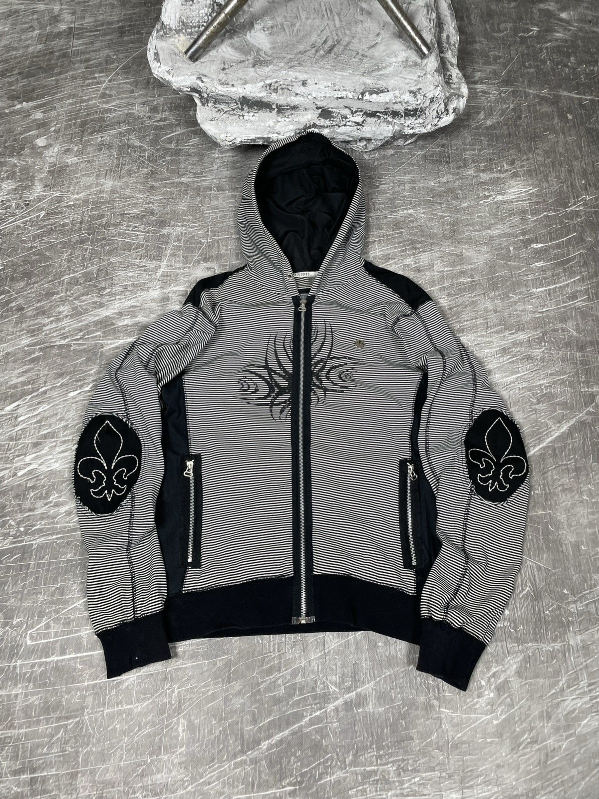 20471120 Striped Y2K Zip Tribal Hoodie Affliction Style Size US M / EU 48-50 / 2 - 3 Thumbnail