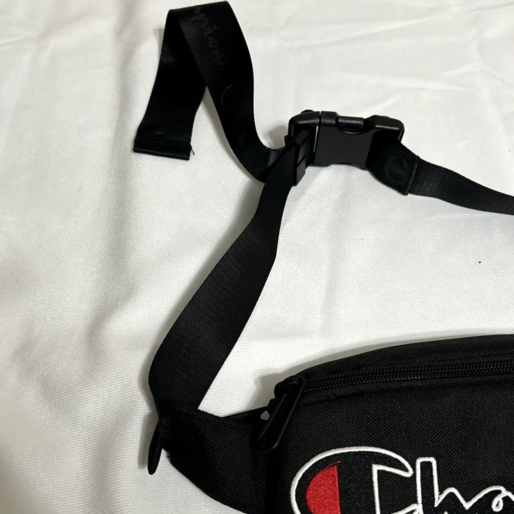 Champion Champion Crossbody Fanny Pack Oversized Embroidered Black Waist Bag Men Large 90s Sports Logo Pacific Size ONE SIZE - 4 Thumbnail