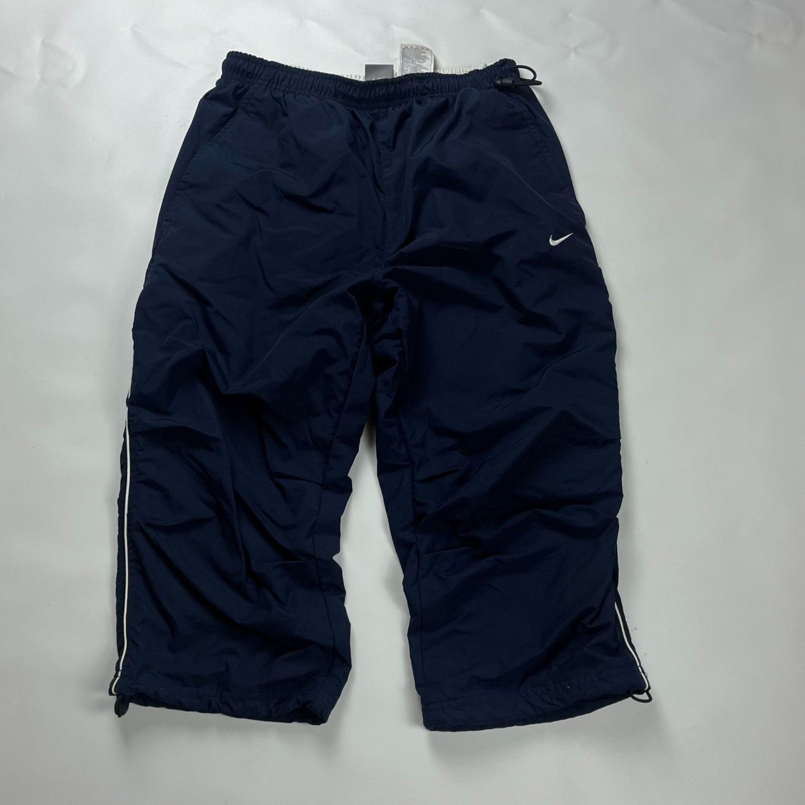 Nike Vintage Nike 90s Baggy Navy Nylon Shorts M Size US 32 / EU 48 - 1 Thumbnail