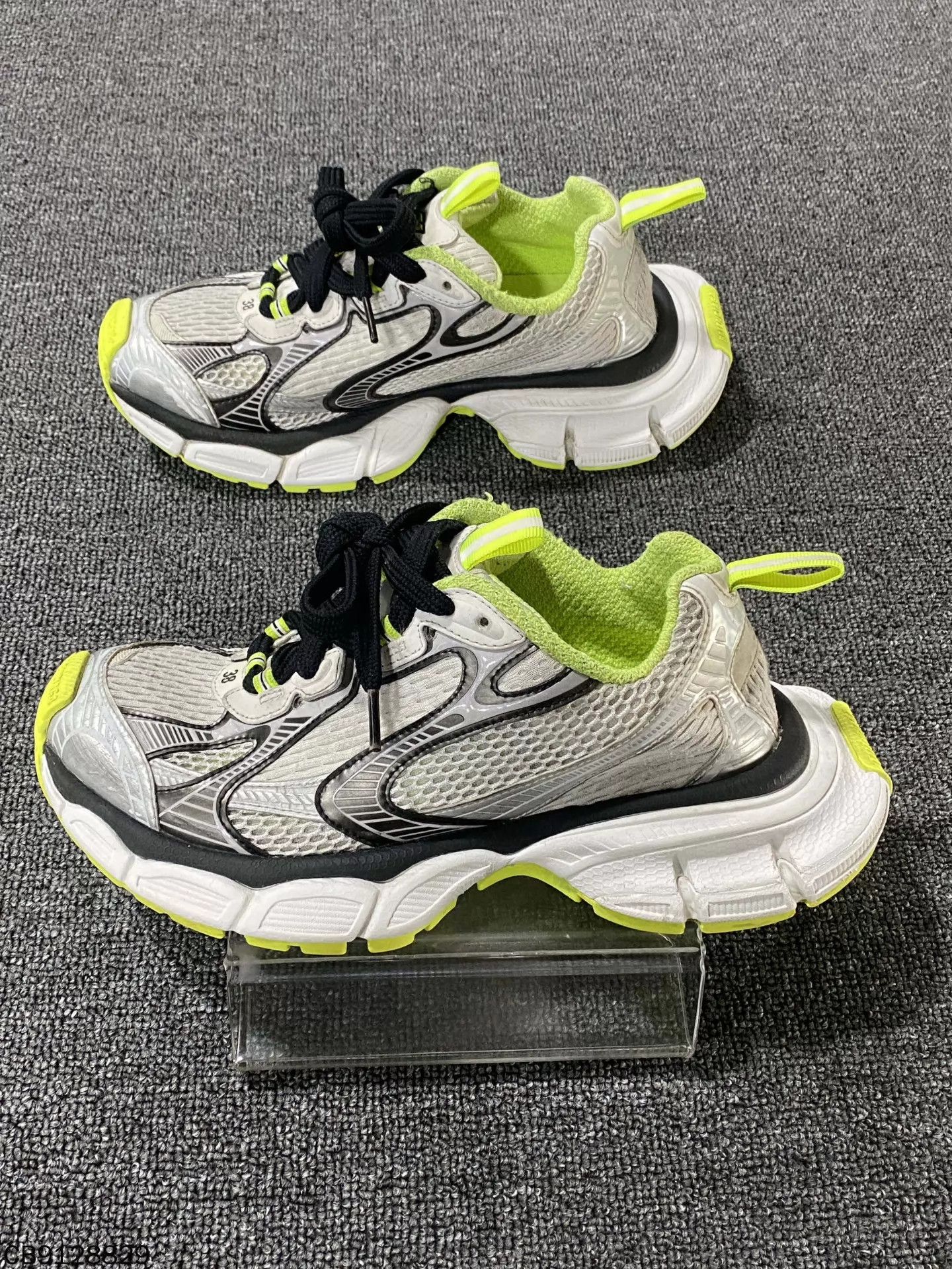 Balenciaga Balenciaga 3XL vintage distressed dad shoe sneakers size 38 Size US 7.5 / IT 37.5 - 4 Thumbnail