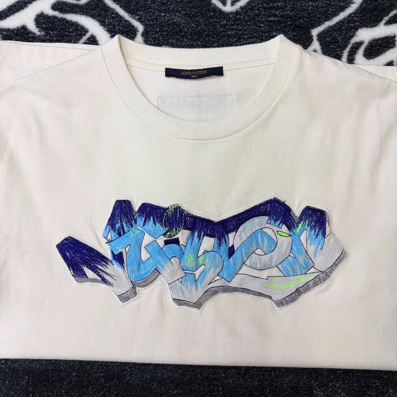 Louis Vuitton Mountain Logo 3D Embroidered Short Sleeve Tee Q10 Size US L / EU 52-54 / 3 - 2 Thumbnail