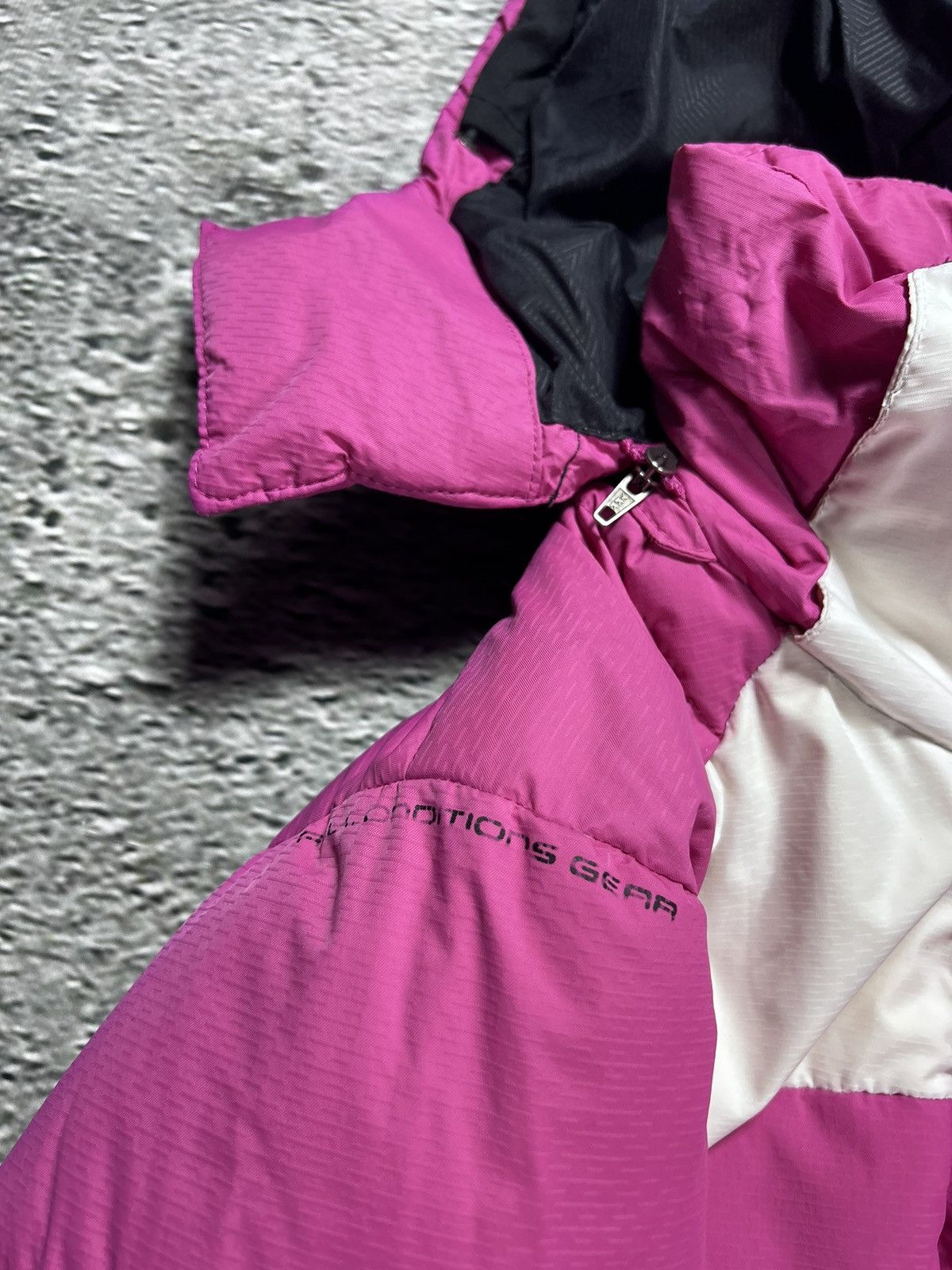 Nike Nike ACG vintage white pink puffer jacket small logo Size S / US 4 / IT 40 - 2 Thumbnail
