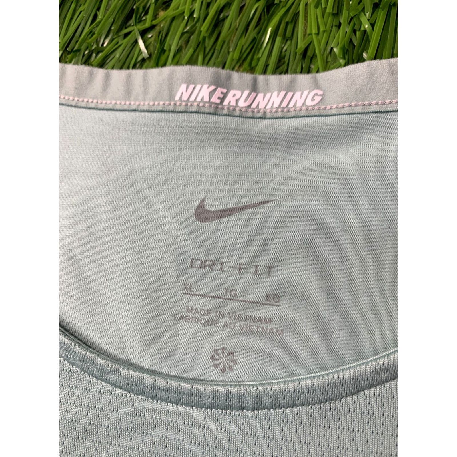 Nike NIKE Dri-Fit Running Shirt Men XL Mint 2023 Nike Running T-Shirt Jersey Short Sleeve VINTAGE? No Size US XL / EU 56 / 4 - 4 Thumbnail