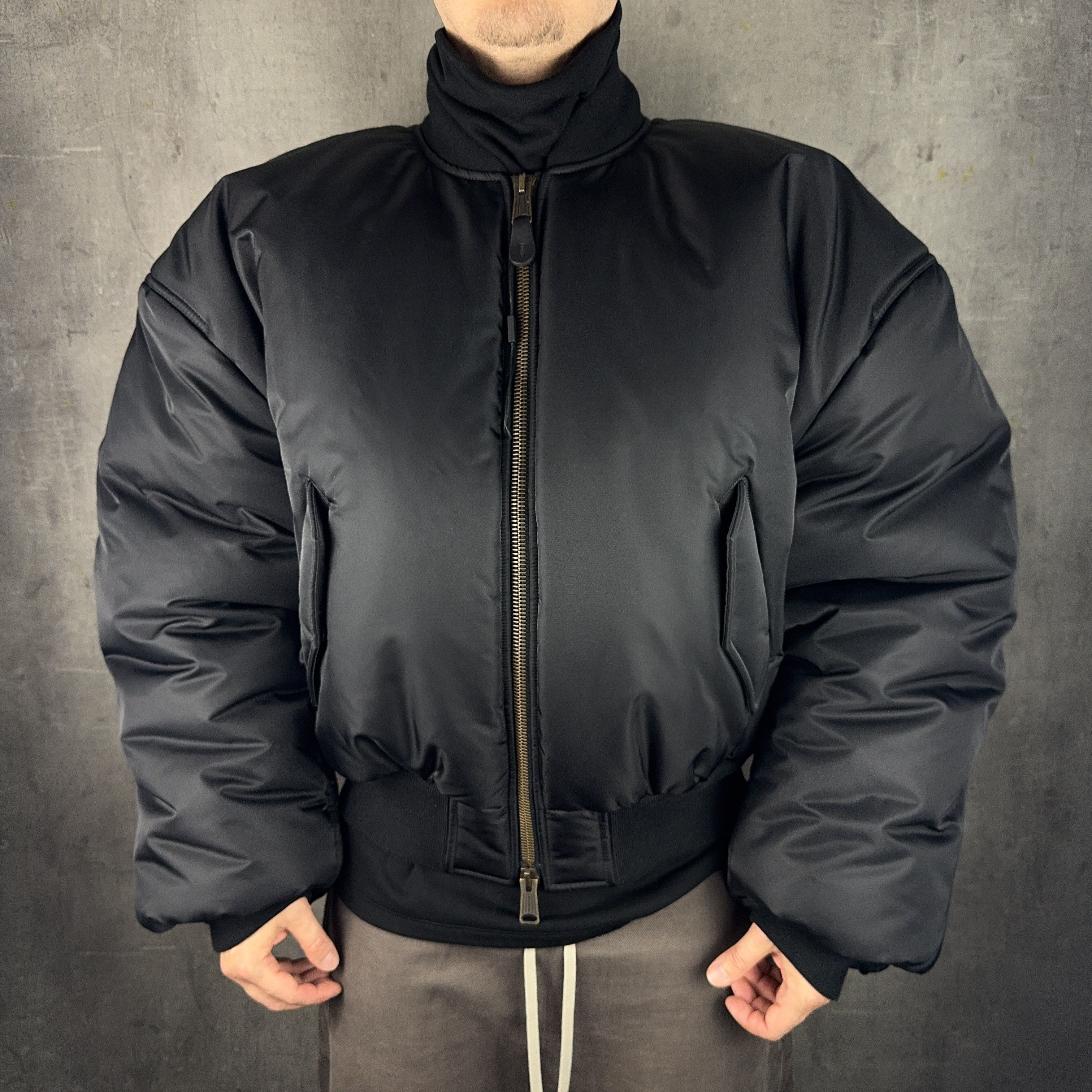 Balenciaga BALENCIAGA SS23 Runway Mud Show Padded Nylon Steroid Bomber Size US S / EU 44-46 / 1 - 2 Thumbnail
