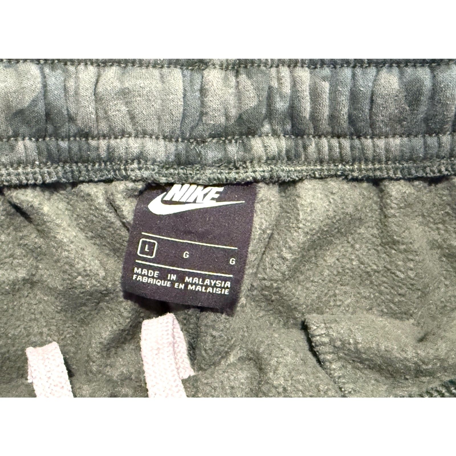 Nike Nike Sportswear Club Fleece Camo Jogger Pants Adult Large Green Men Regular Size 30" Inseam Cotton Fleece Sweatpants Camouflage 90s Sports Theme Size US 33 - 4 Thumbnail