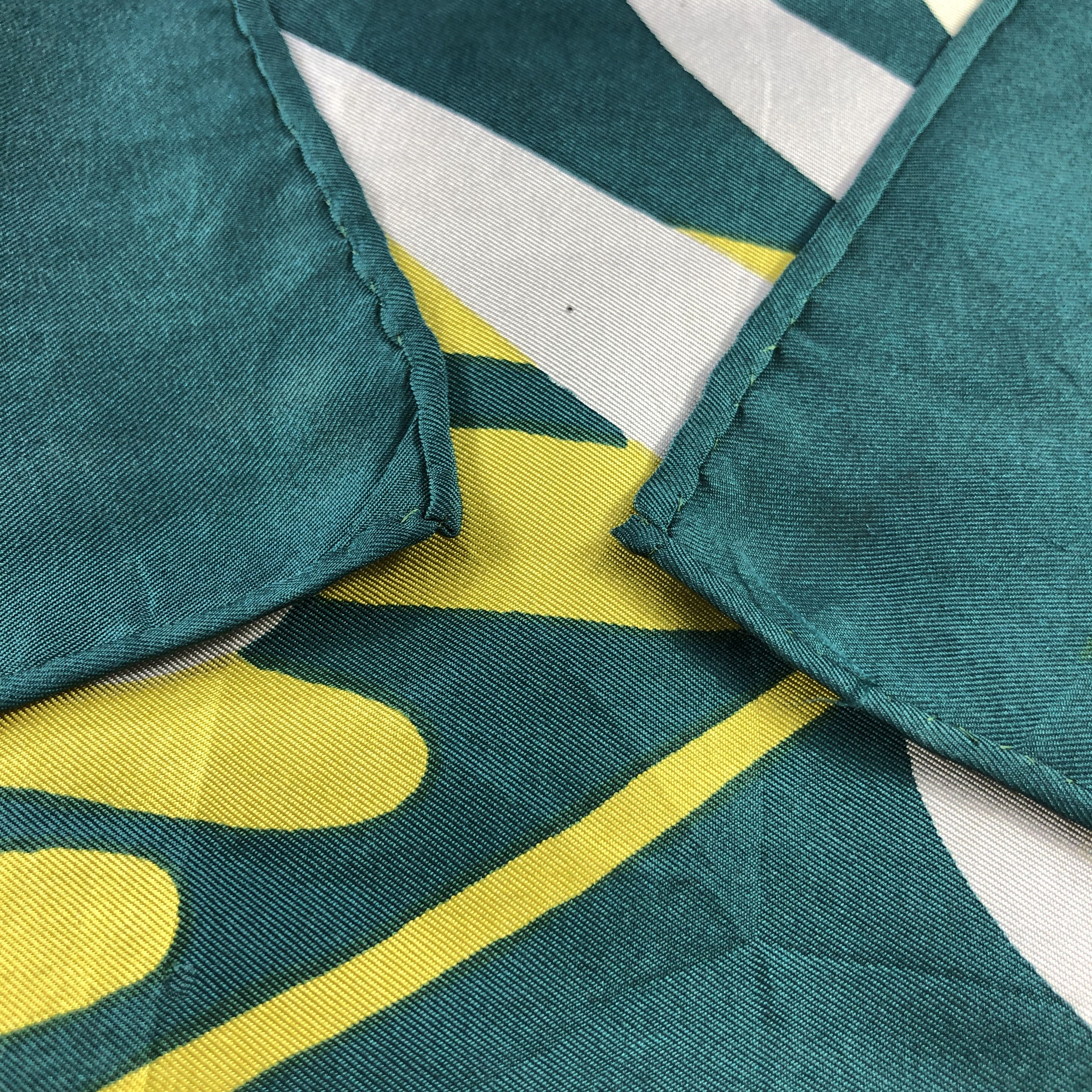Japanese Brand Vintage Tabacch Moyano Silk Scarf M1191 Size ONE SIZE - 5 Thumbnail