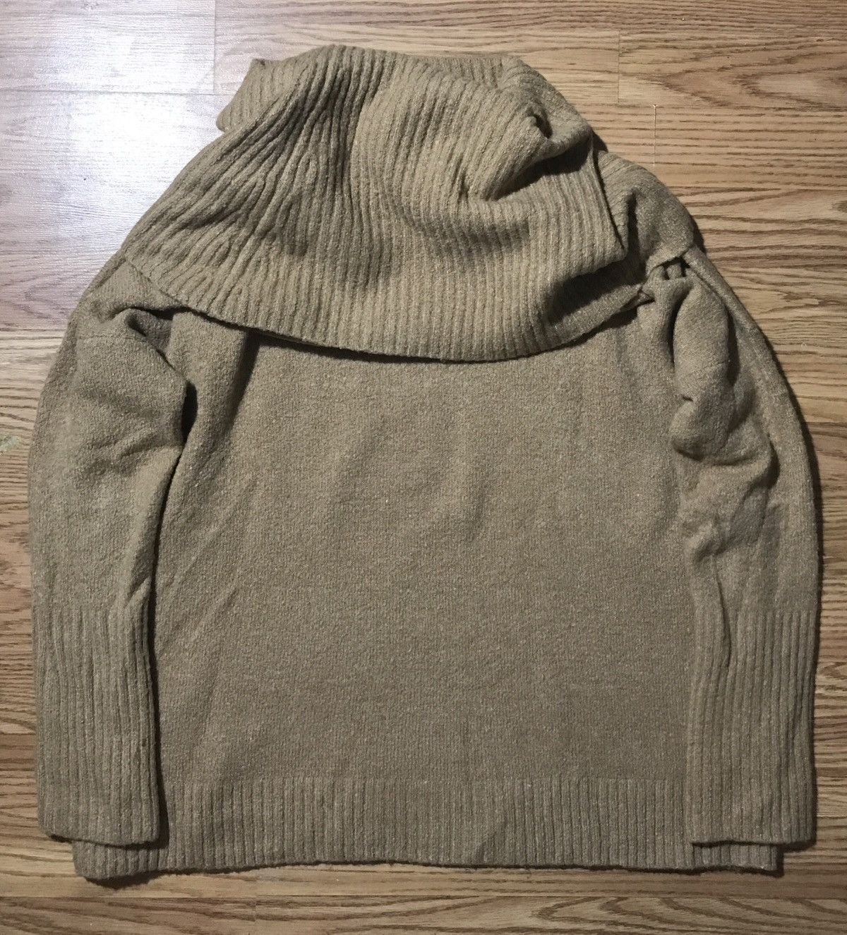 French Connection French Connection Women’s M Turtleneck Sweater Beige NWOT Size M / US 6-8 / IT 42-44 - 2 Thumbnail