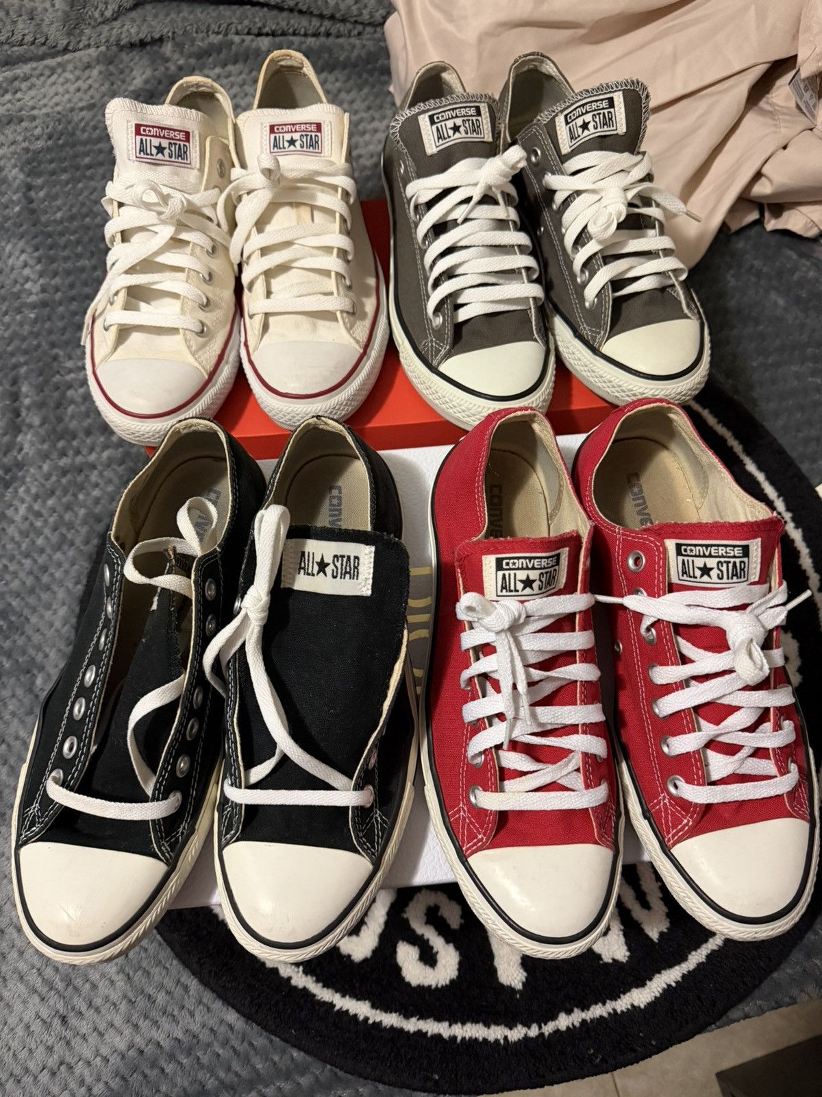 Converse Converse All Star Size 8.5 ( 4 pairs). All included Size US 8.5 / EU 41-42 - 1 Thumbnail