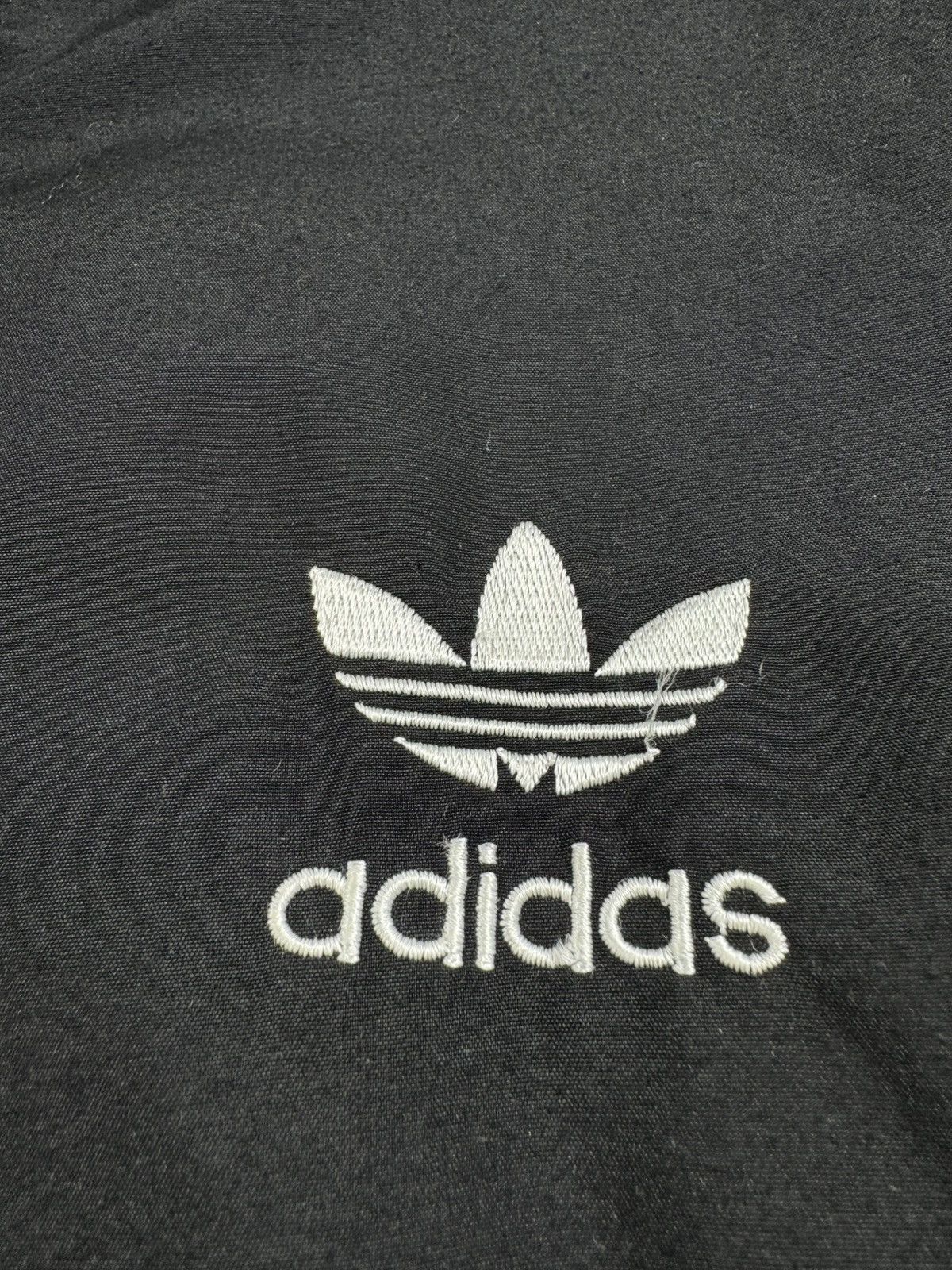 Adidas Vintage Adidas Original Y2K Retro Black Hype Logo Track Activewear Light Jacket Size US M / EU 48-50 / 2 - 7 Thumbnail
