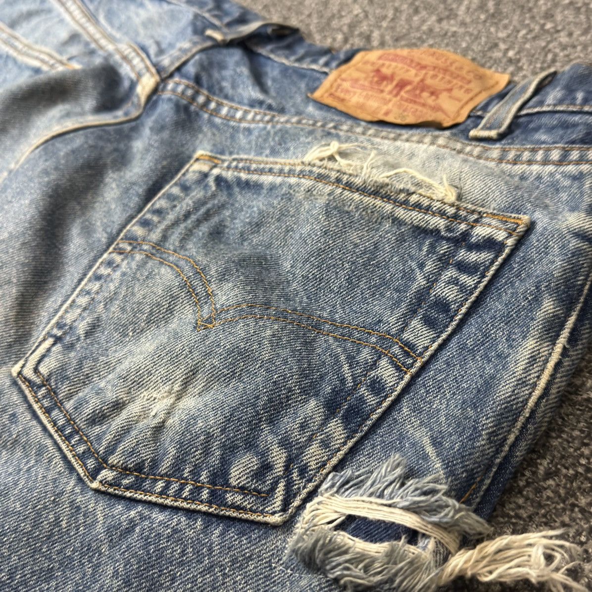 Levi's Levis 505 Regular Fit Straight Leg Dirty Denim W35 y2k Style Size US 36 / EU 52 - 7 Thumbnail