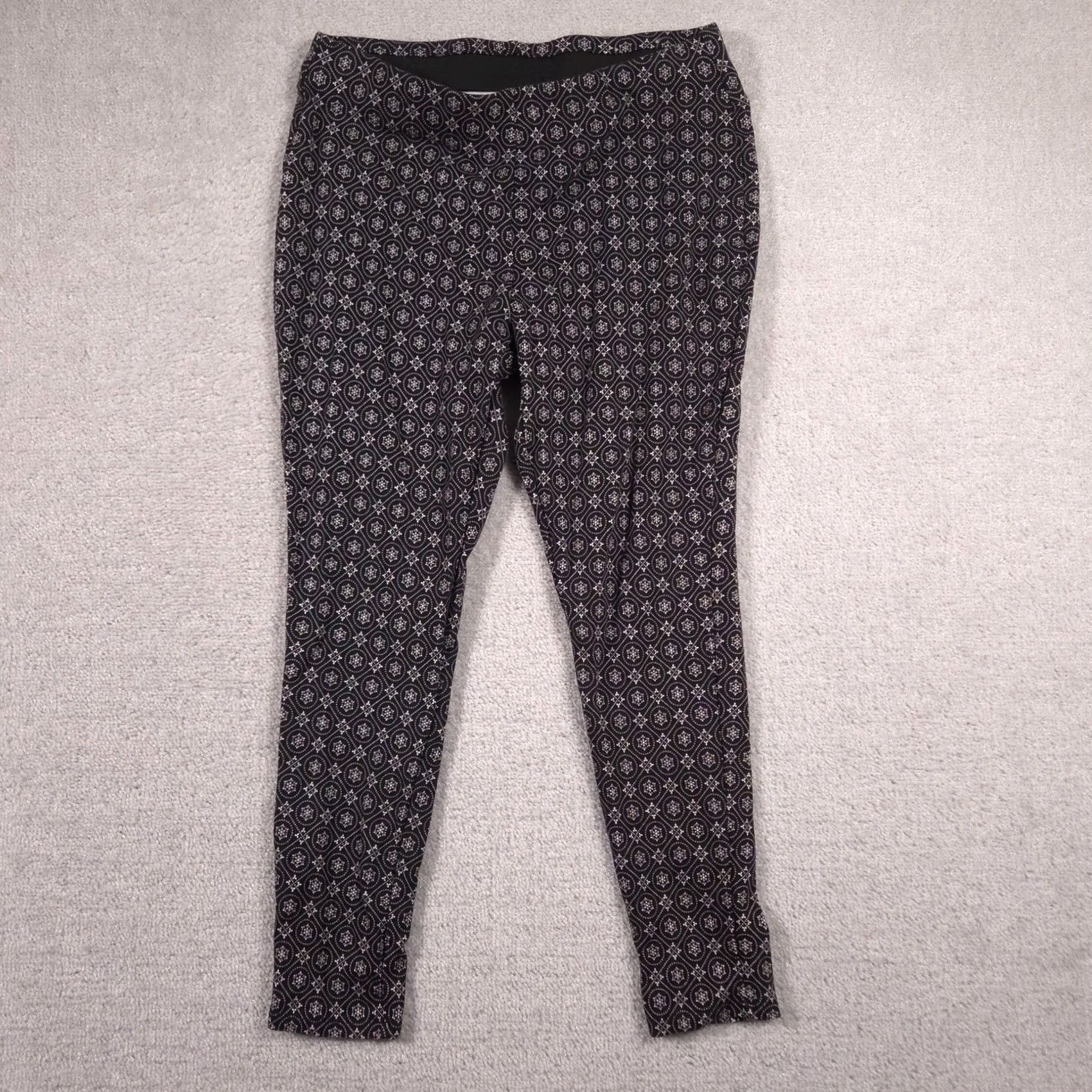 Vintage Chico'S Womens Ponte Skinny Crop Pull On Stretch Black Geometric Pants Size 30" / US 8 / IT 44 - 2 Thumbnail