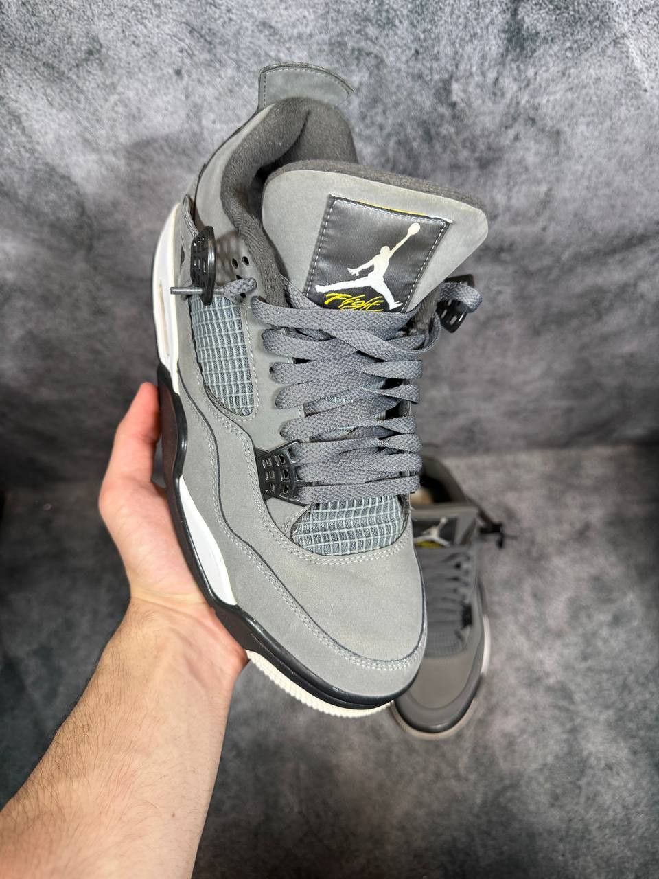 Jordan Brand Size 9.5 | Jordan 4 Cool Grey No Box | Pre-Owned Size US 9.5 / EU 42-43 - 1 Thumbnail