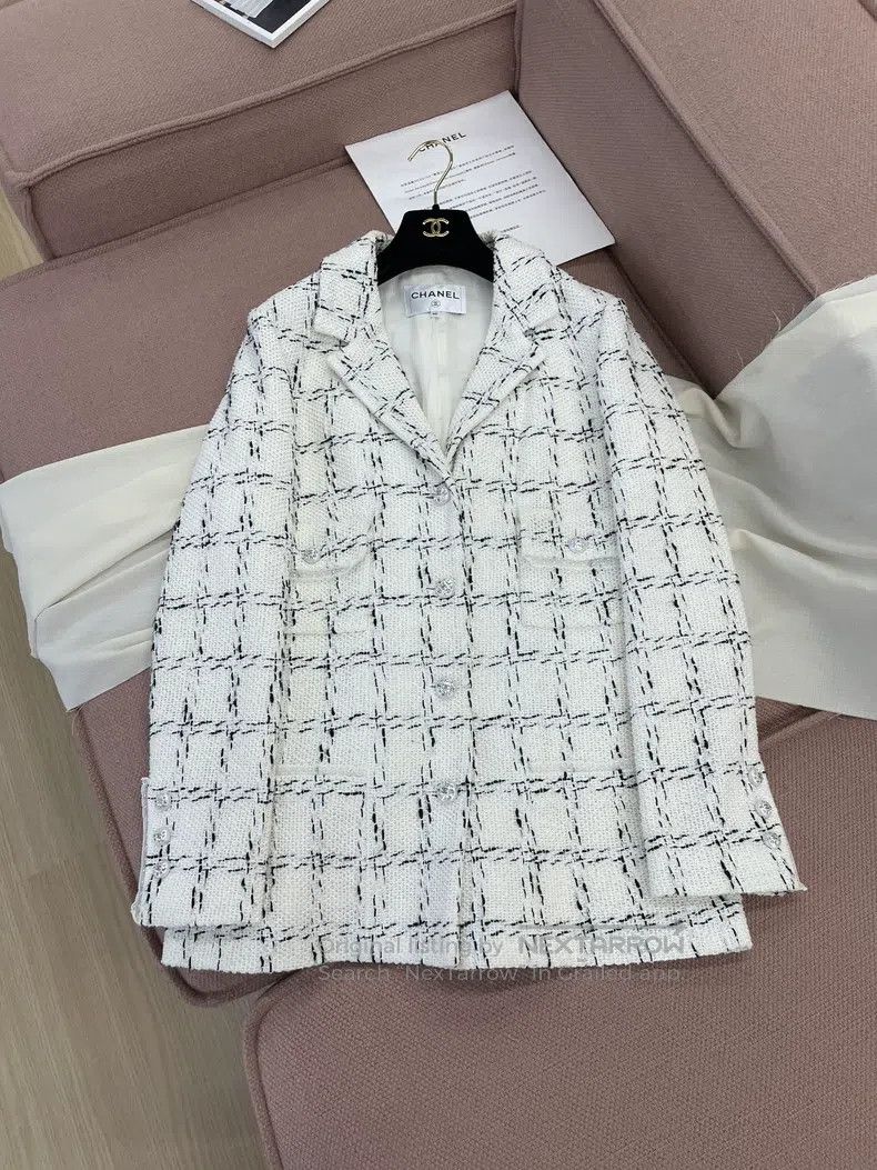 Chanel Chanel 23s Spring and Summer Series White plapel jacket Size S / US 4 / IT 40 - 1 Thumbnail