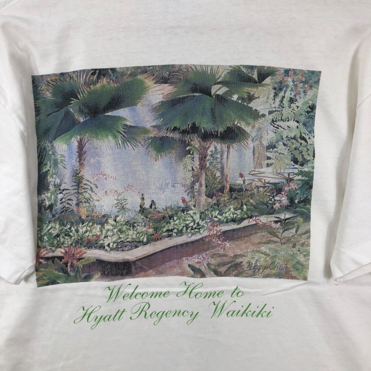 Vintage Vintage Hyatt Waikiki Photoprint T Shirt Art Size L Size US L / EU 52-54 / 3 - 2 Thumbnail