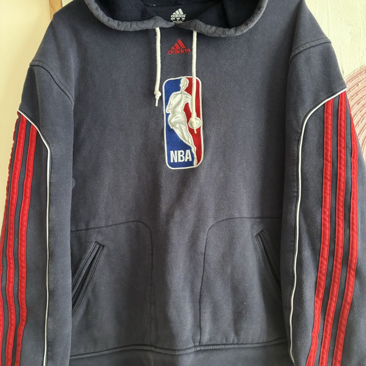 Adidas × NBA × Vintage Grail Vintage Adidas x NBA center logo hoodie Size US M / EU 48-50 / 2 - 2 Thumbnail